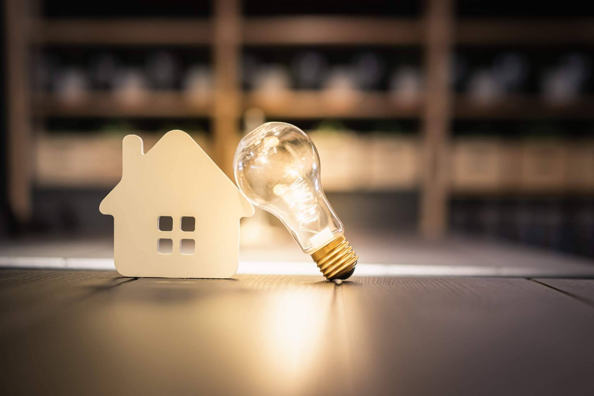 Cómo se puede ahorrar en la factura de luz en España, la discriminación horaria puede ser la clave