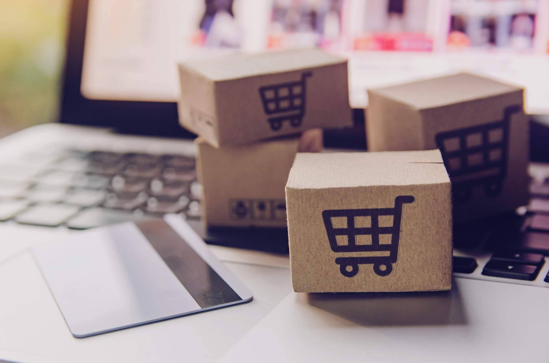El centro comercial online donde se puede encontrar de todo es Tienda Agora