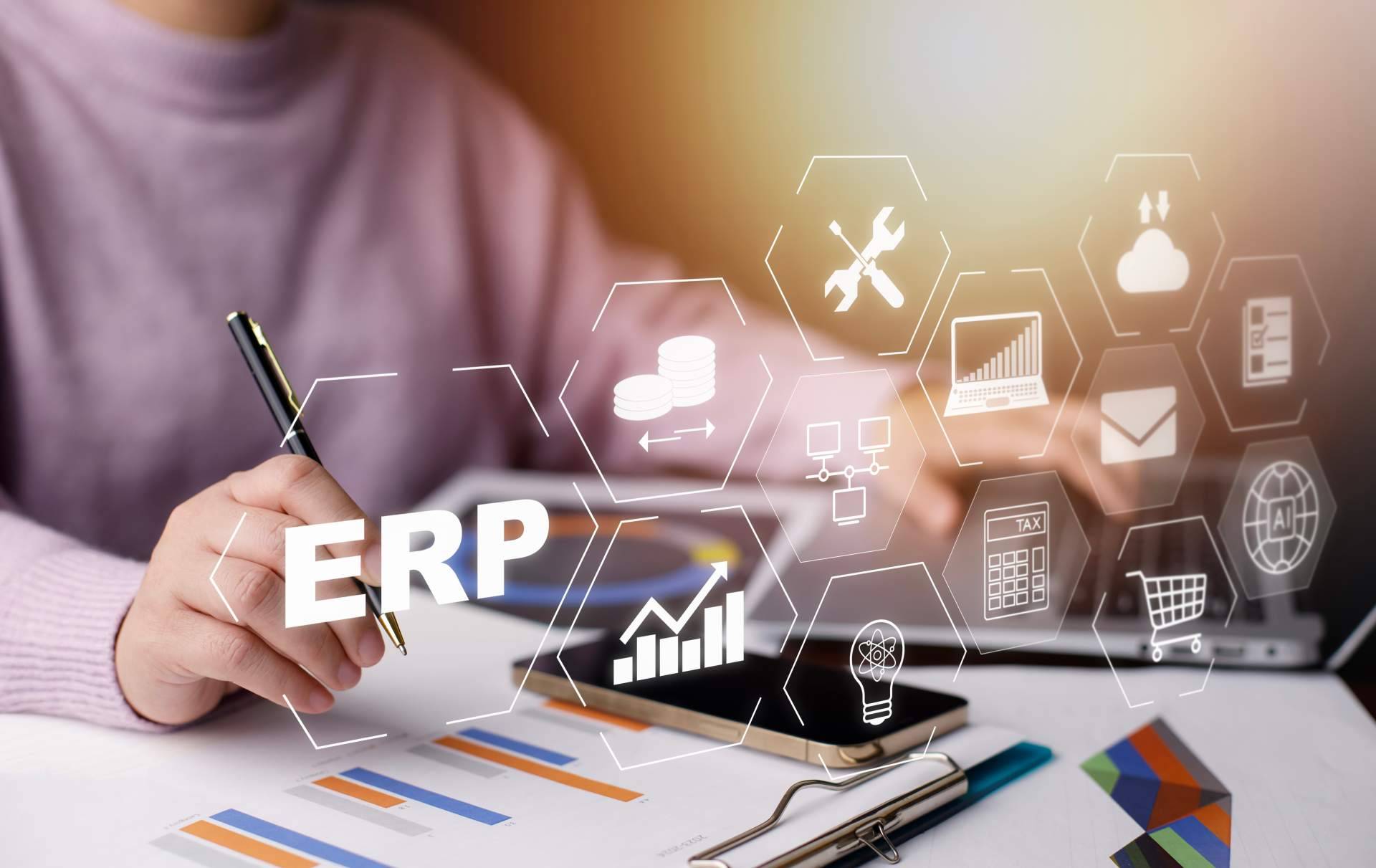 ¿Cuáles son las características del software CRM de GotelGest.Net?