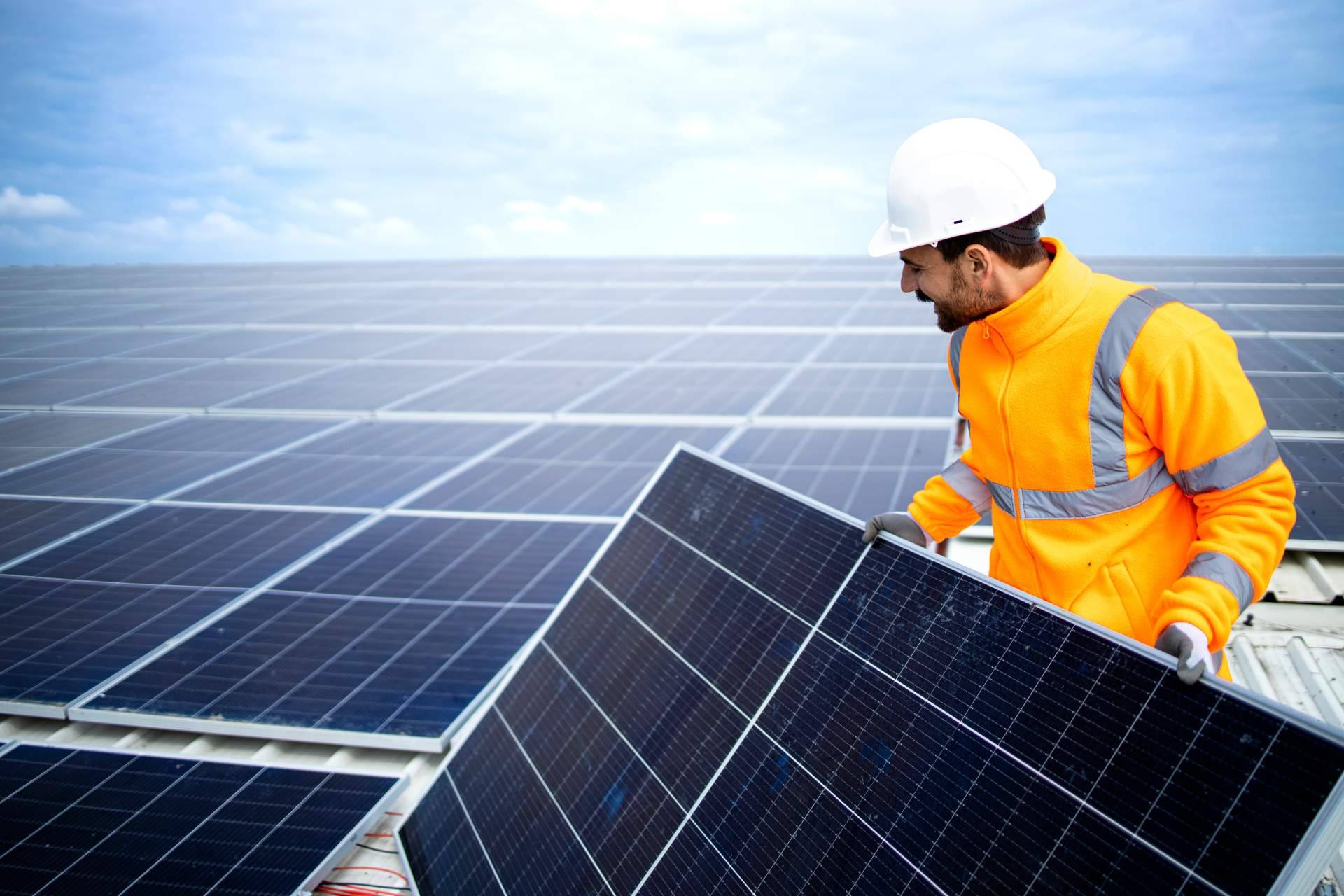 Los paneles solares son clave para el cuidado del medioambiente y el ahorro, según Energíasolarfotovoltaica.org