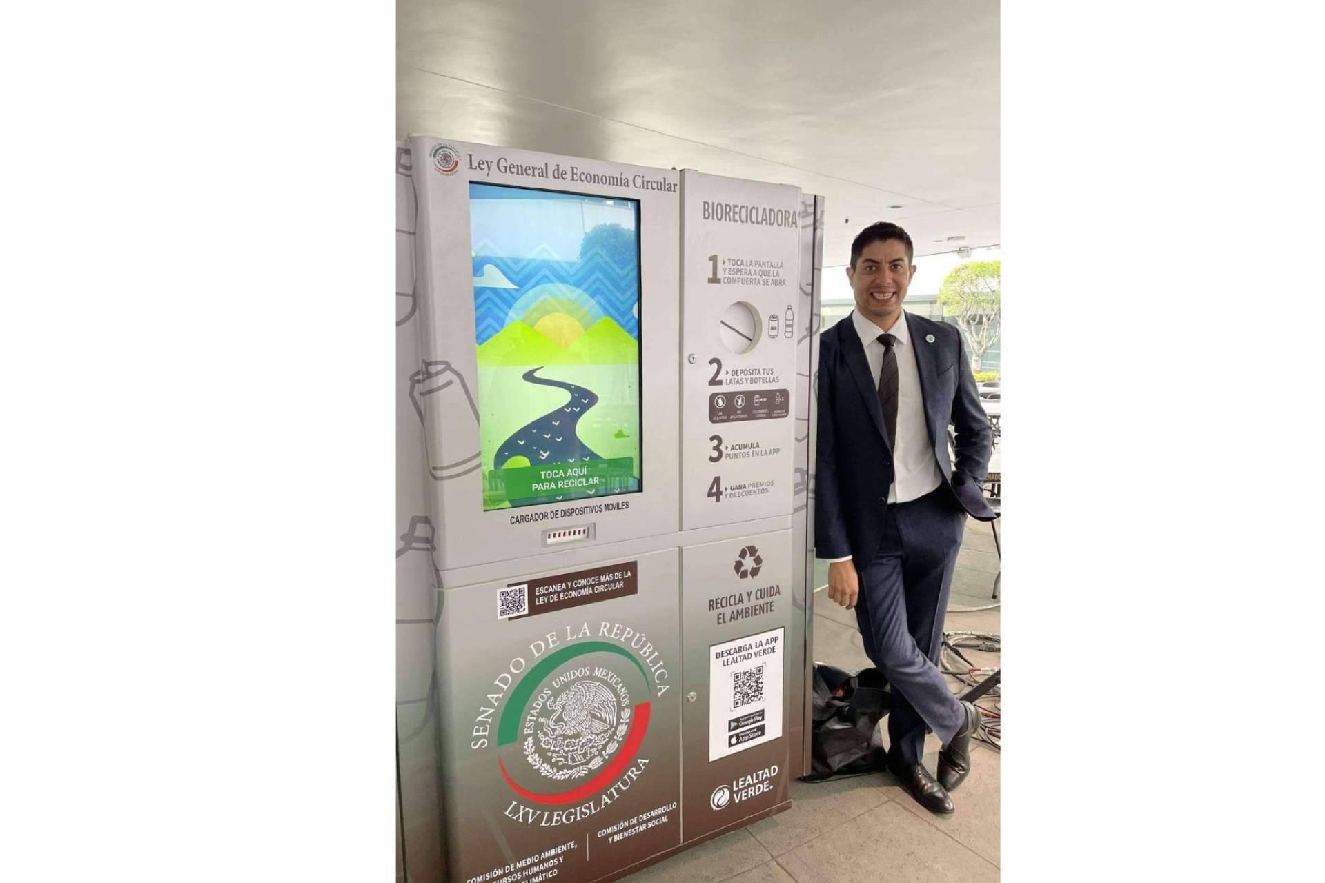 Adrián Sánchez es especialista en economía circular y cálculo de huella de carbono de producto de Lealtad Verde