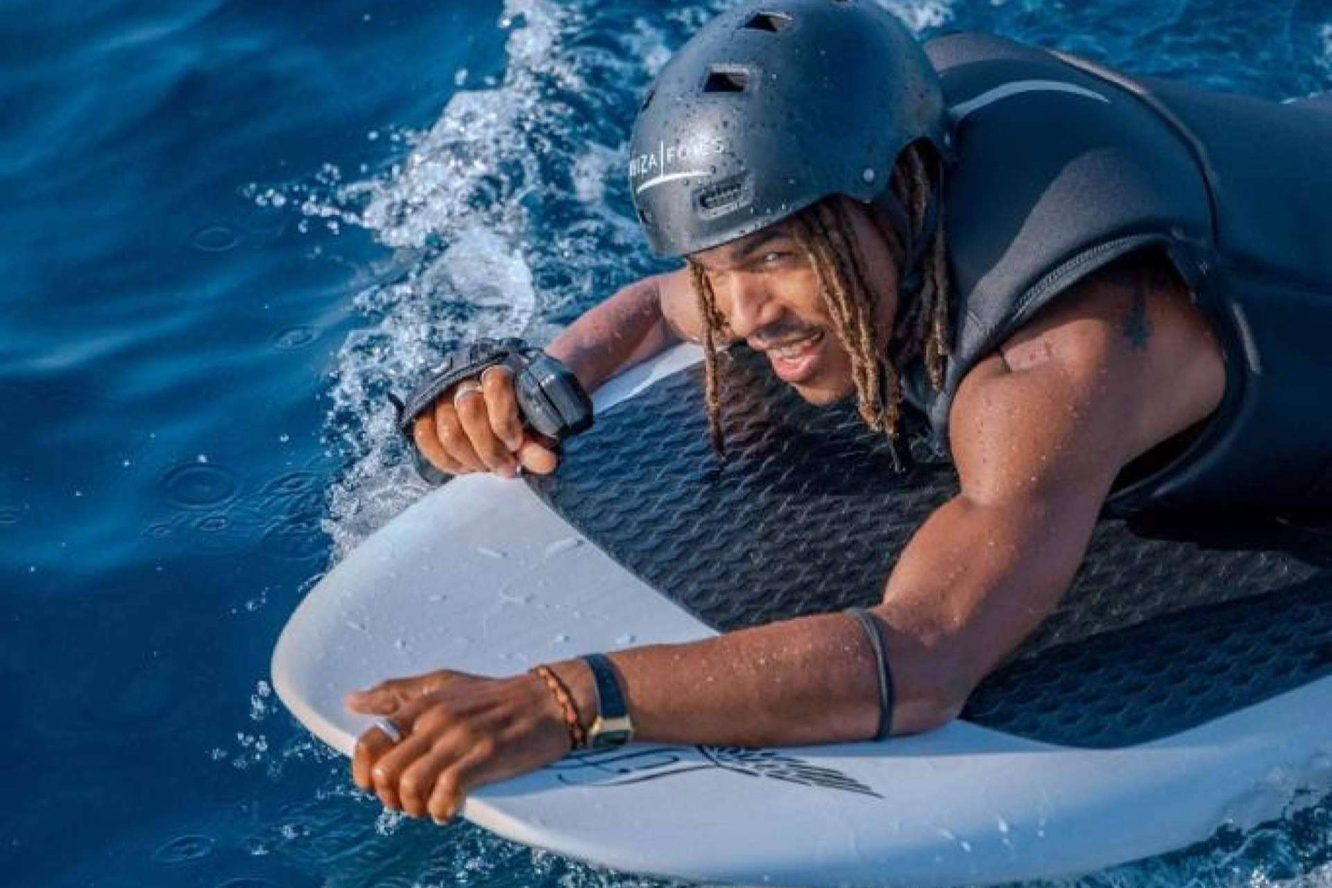 Practicar eFoiling en Ibiza de la mano de Ibiza Foils