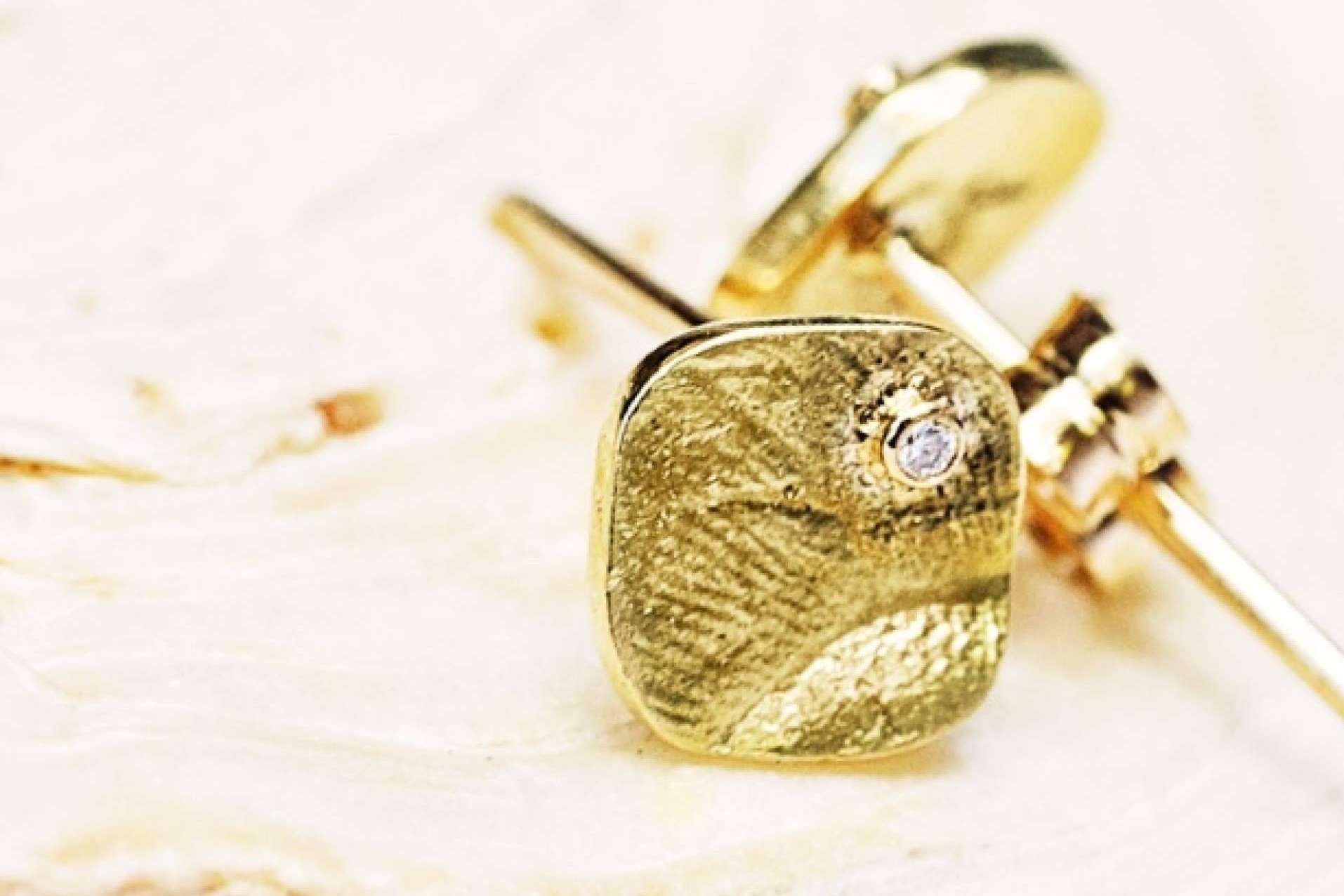 El regalo ideal para el Día de la Madre, la medalla con huella de la firma Dejando Huella Joyas