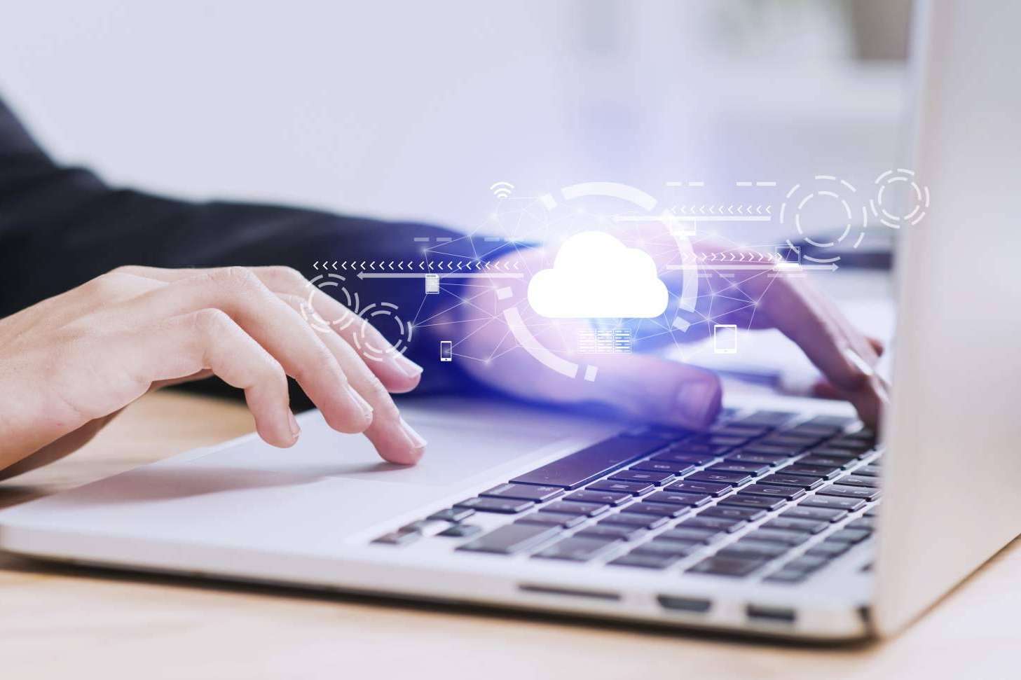 Transformación digital de los puestos de trabajo y una mejor gestión del trabajo híbrido con los escritorios virtuales de Beservices