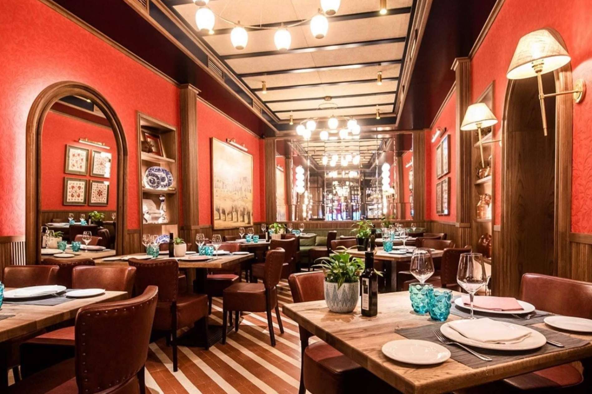 Taztú ofrece reformas restaurantes entre otros espacios del sector de la hostelería