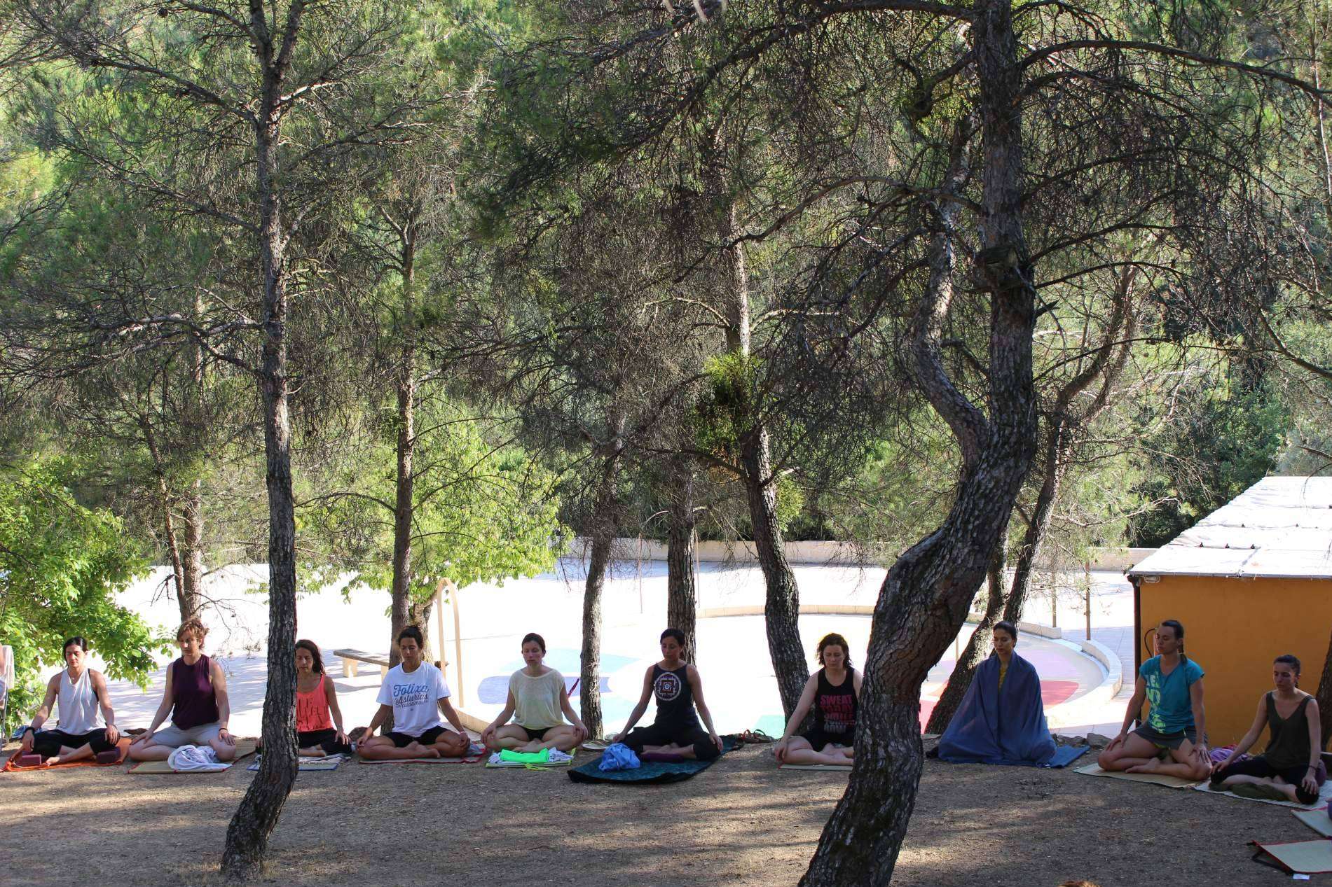 La Escuela Mahashakti  y sus retiros intensivos de yoga