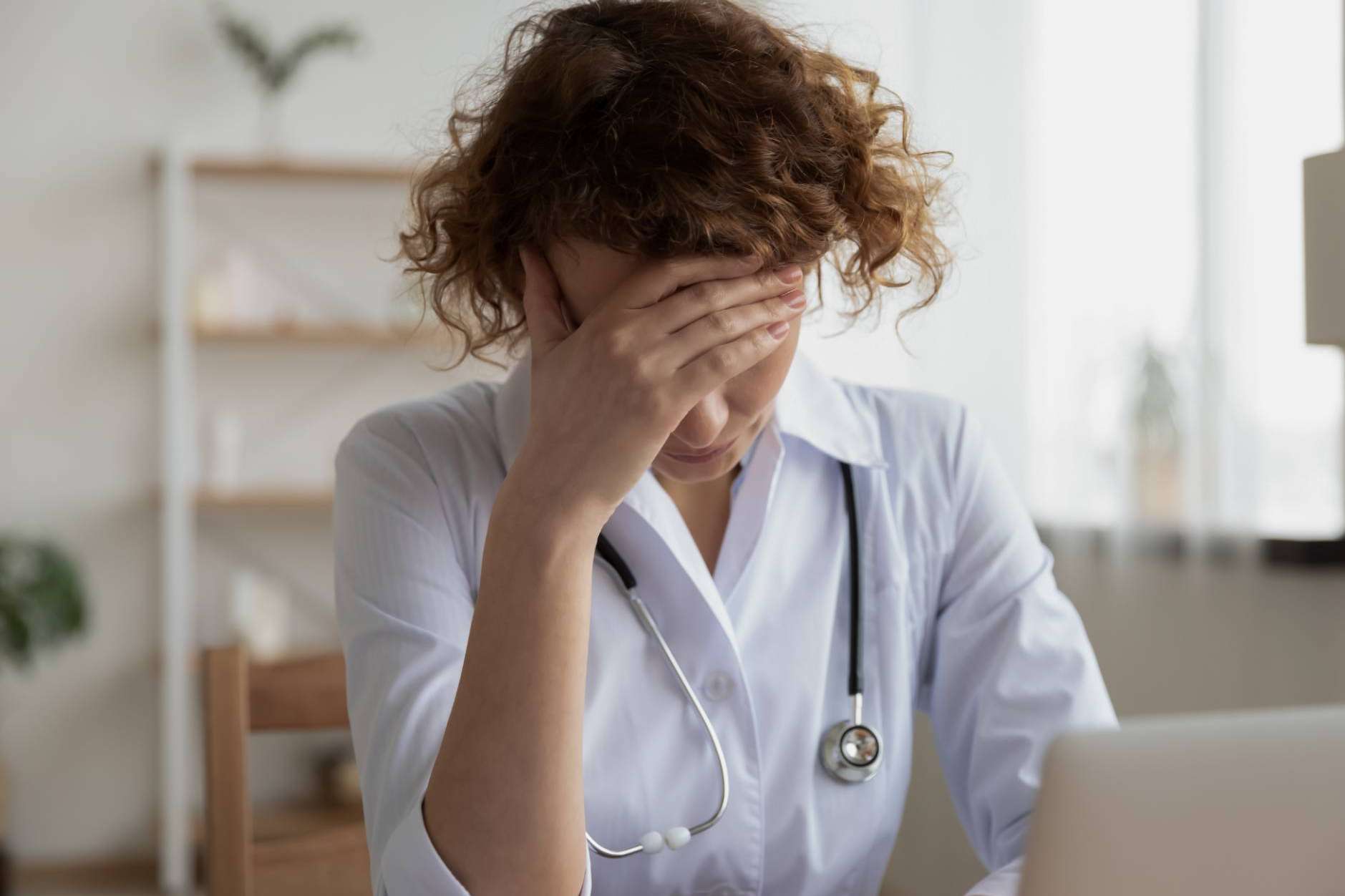 Las implicaciones en la vida laboral y personal de ser médico como la salud mental, con FeliciDoc