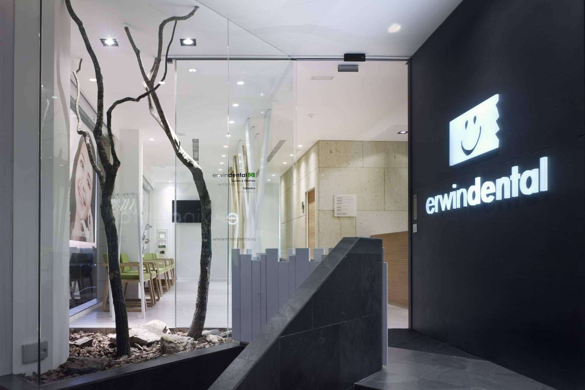 Entrevista con el doctor Erwin Arosa, director clínico de Erwindental