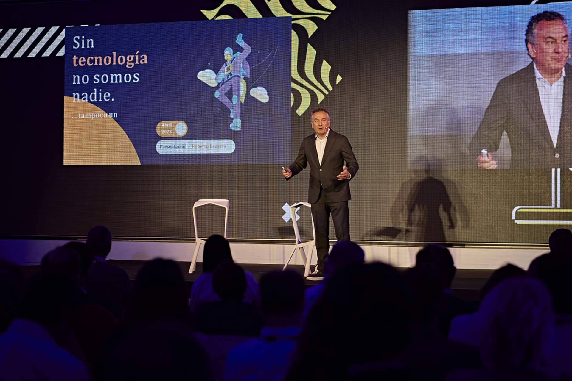 La nueva revolución tecnológica con las nuevas herramientas de Inteligencia Artificial como ChatGPT