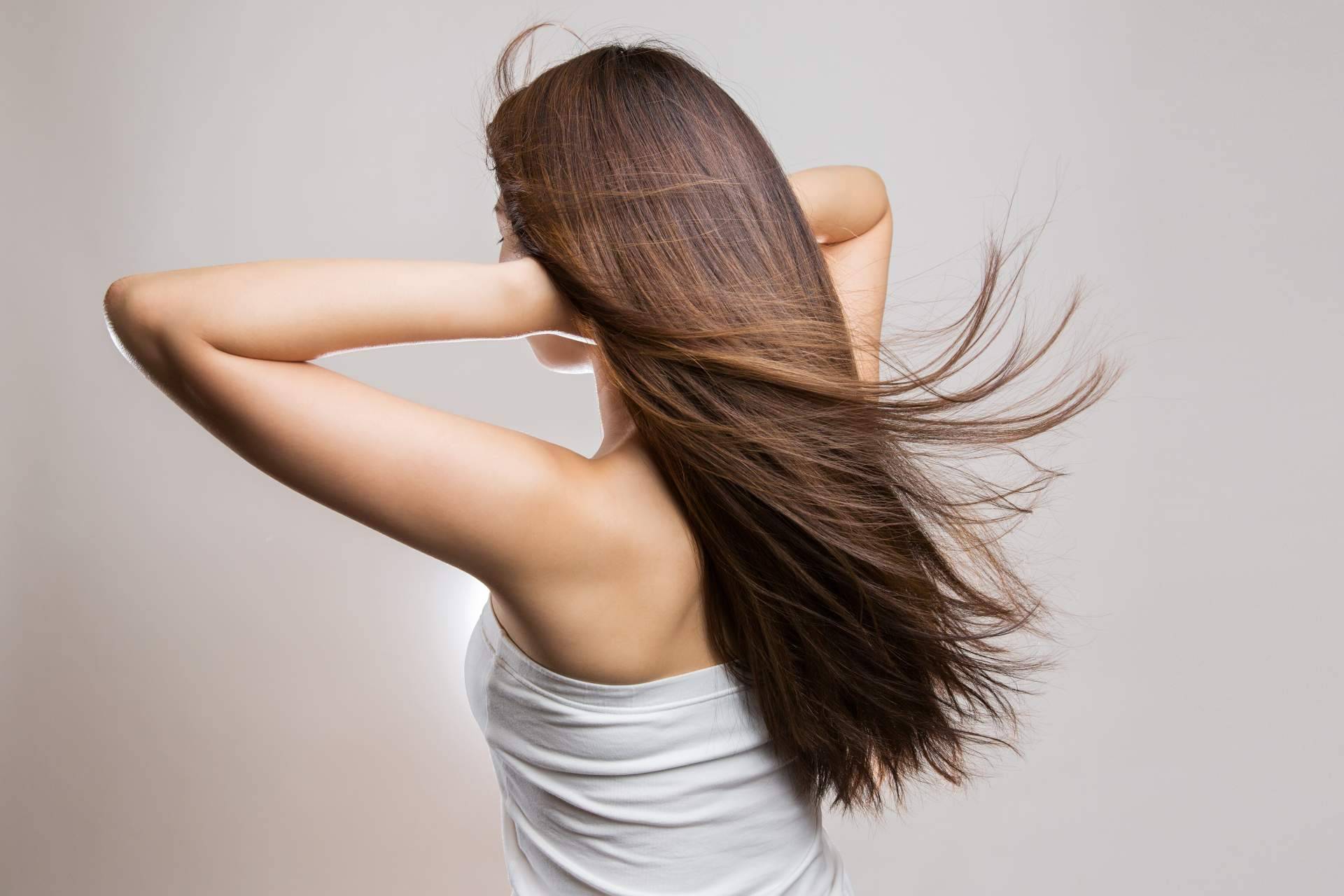 Las vitaminas de herbolario para el pelo que harán brillar la melena, con HerbaClock.com