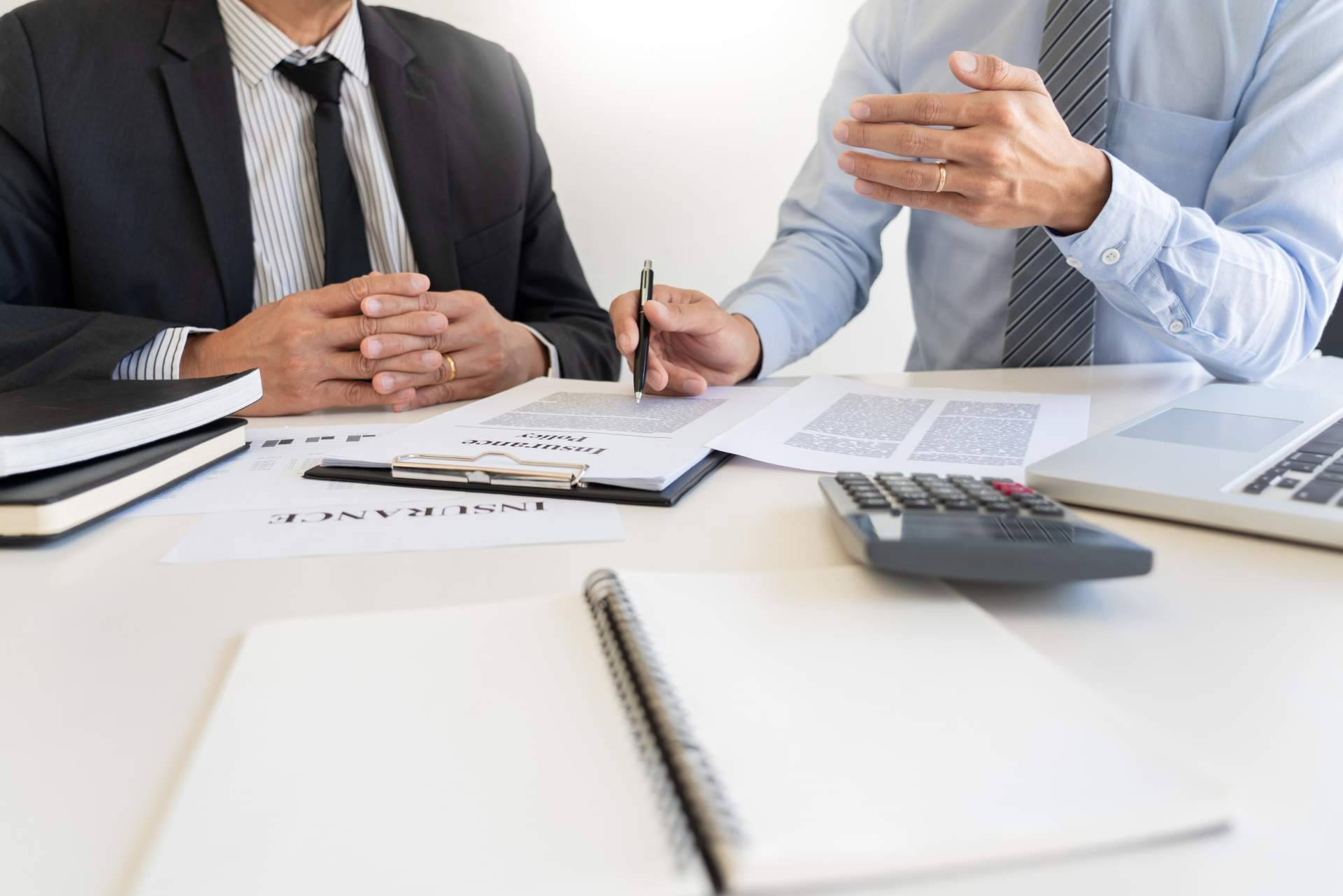 Un equipo profesional de correduría de seguros como Escribano Martín para contratar sus servicios de asesoramiento