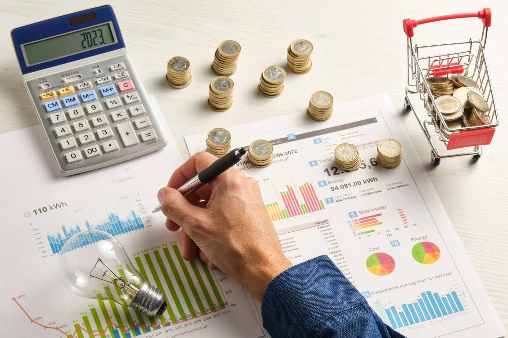 Ahorro en factura de luz y gas sin permanencia ni letra pequeña, gracias a Digital y Esencial