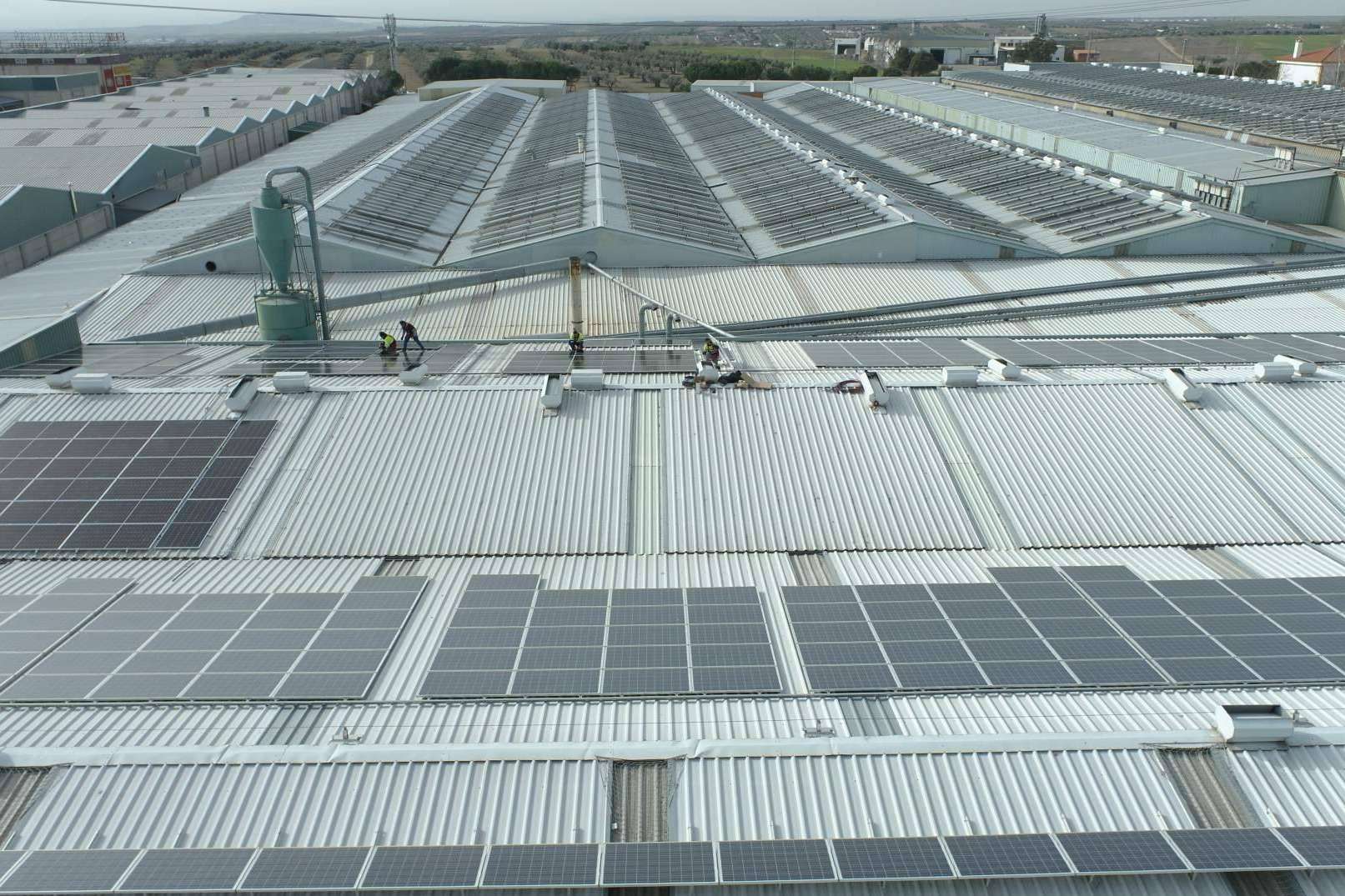 La empresa toledana Top Form apuesta por el autoconsumo de la mano de E4e Soluciones