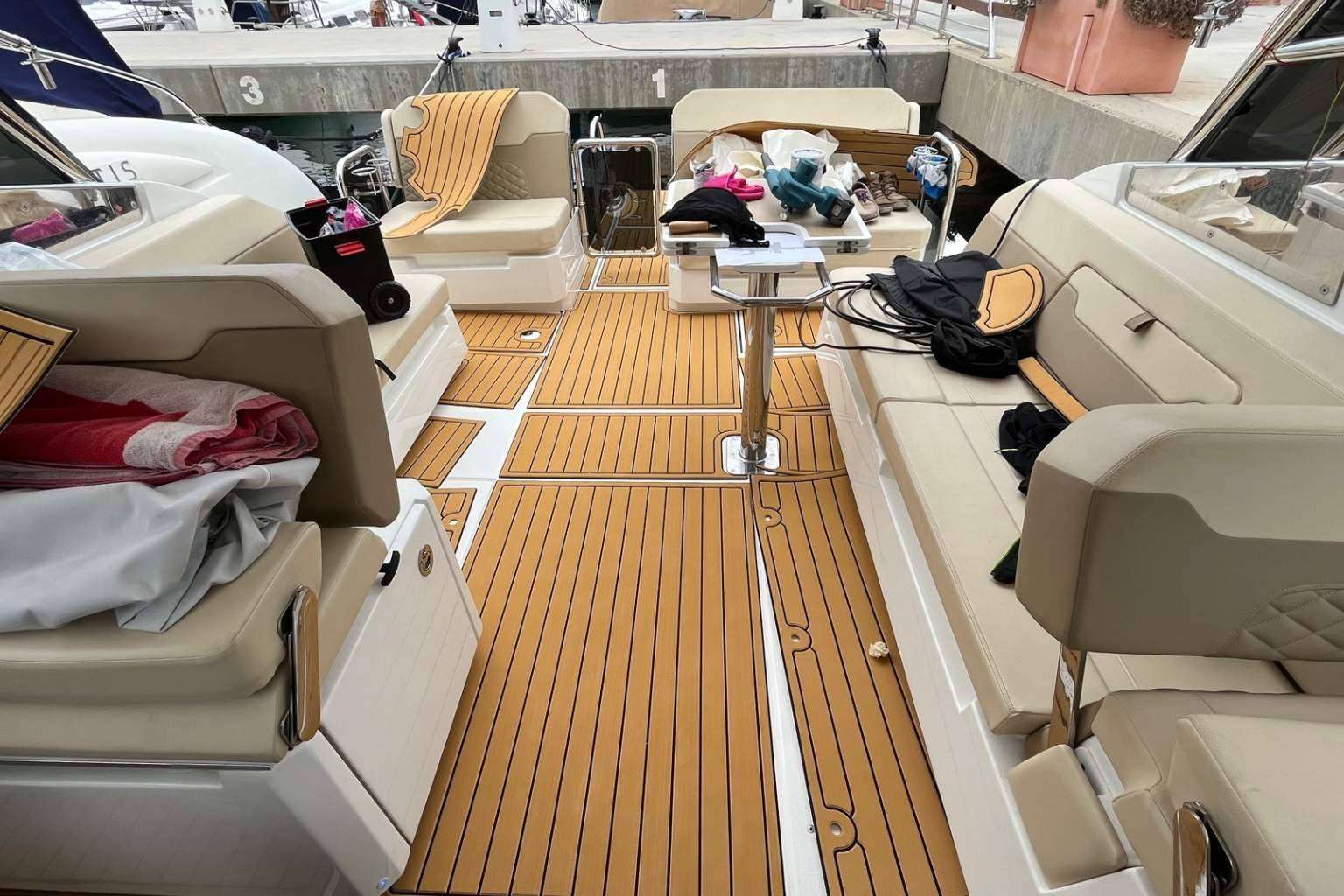 Nautic Services y su teca sintética 4deck