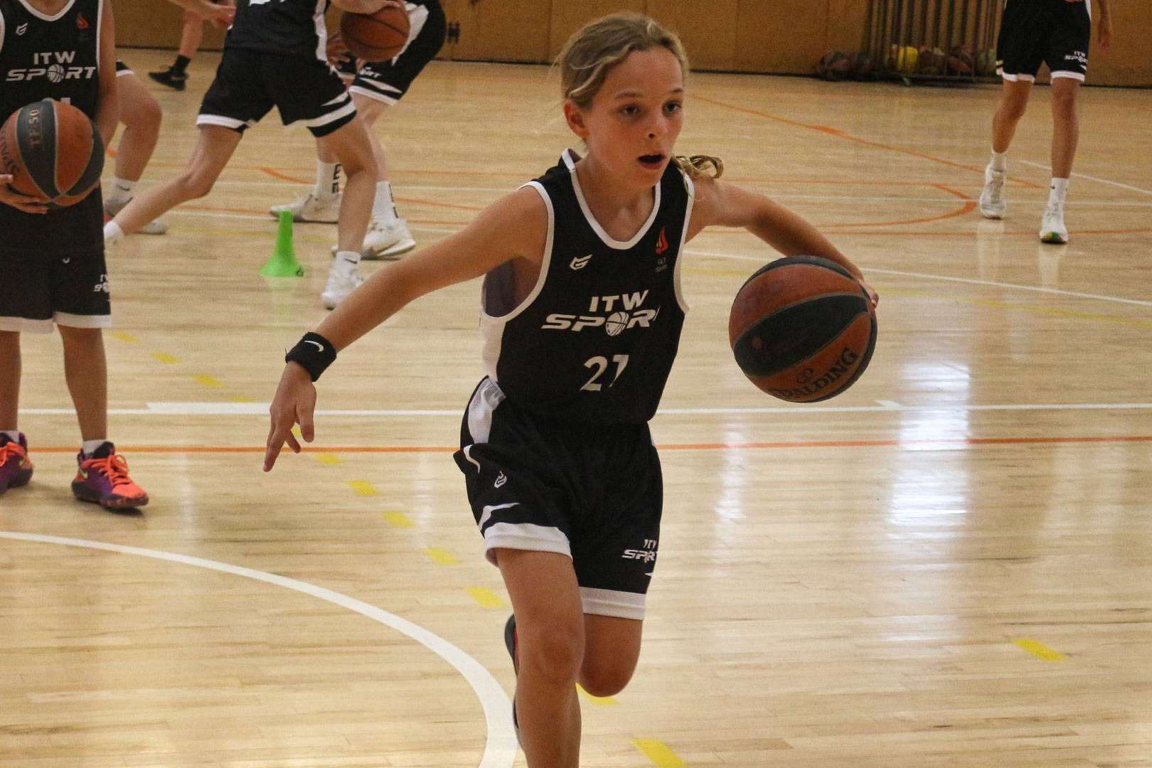 Vacaciones de verano para deportistas jóvenes y niños, organizadas por ITW Sport
