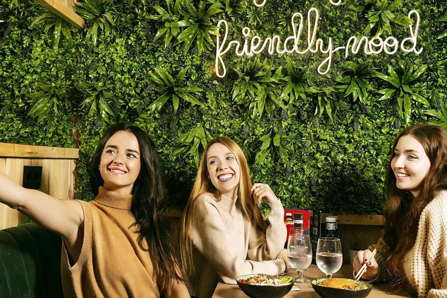 La Latina acoge la apertura de Poke Friendly