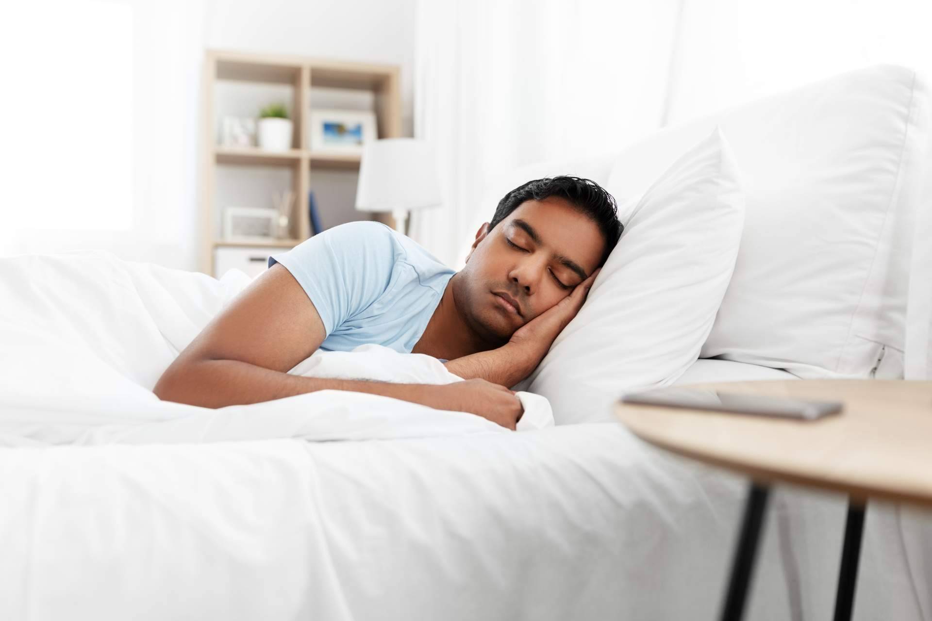 Dormitienda ofrece en su tienda online un pack cama articulada metálica y colchón viscoelástico City