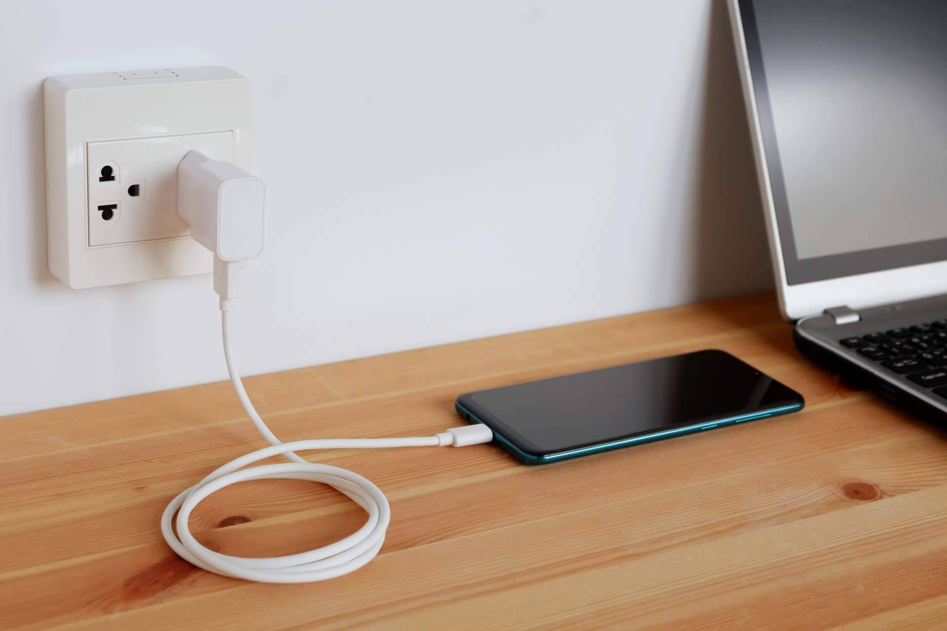 ¿Dónde comprar un cable de carga rápida que no perjudique al iPhone? Apple Adictos