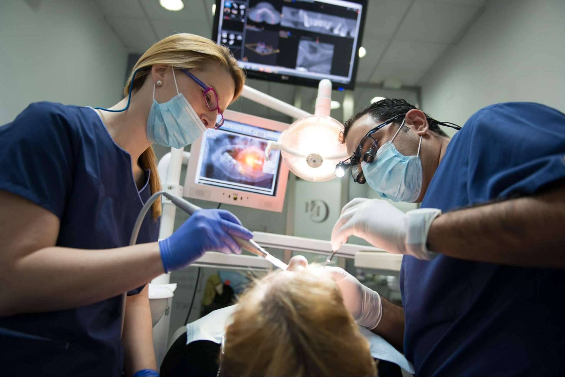 Implantes Sevilla, últimas tecnologías en atención odontológica