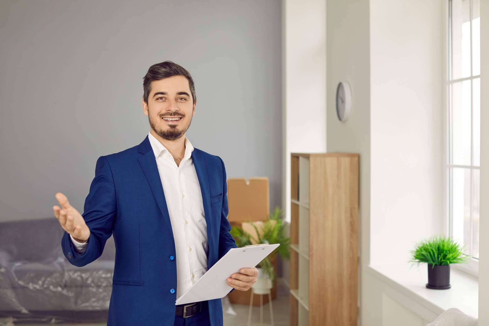¿Cómo conseguir convertirse en agente inmobiliario con poca inversión?, con Realtyplus