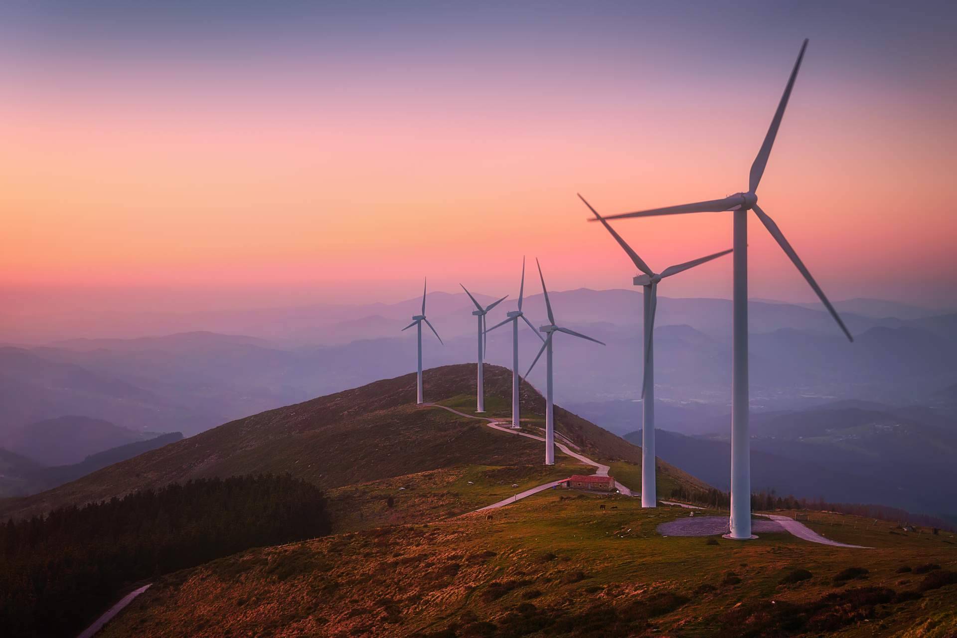 ¿En qué consiste y cómo funciona la energía eólica?, por The Reason Behind
