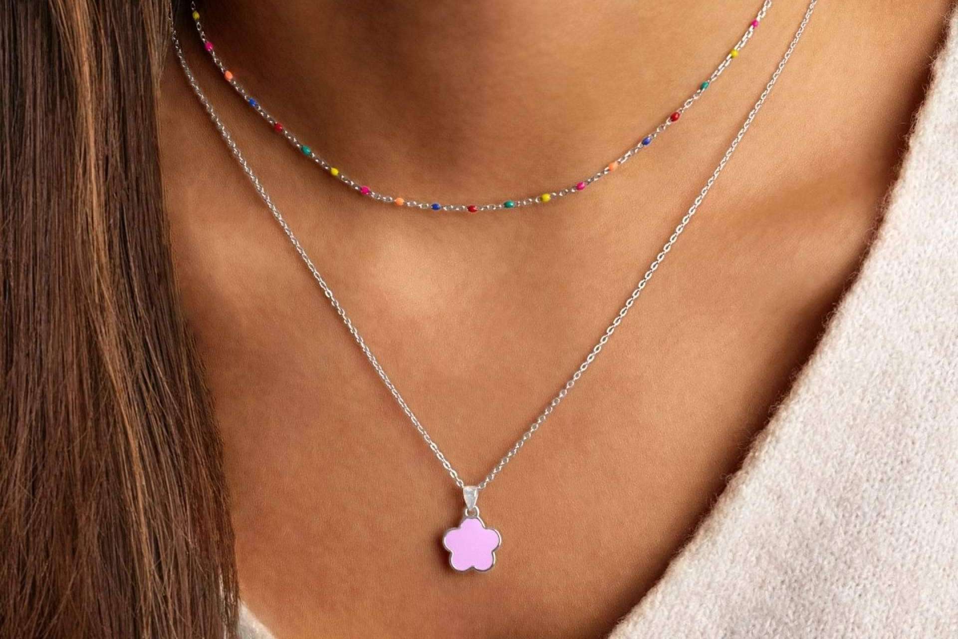 Joyas artesanales cuidadas al detalle, disponibles en Le Petite Marie