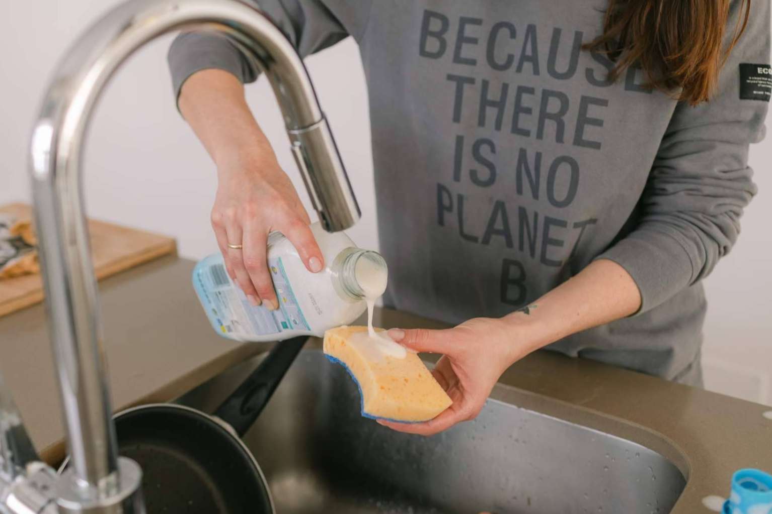 La relevancia de reciclar el aceite usado de cocina. Opciones disponibles de reciclaje y reutilización