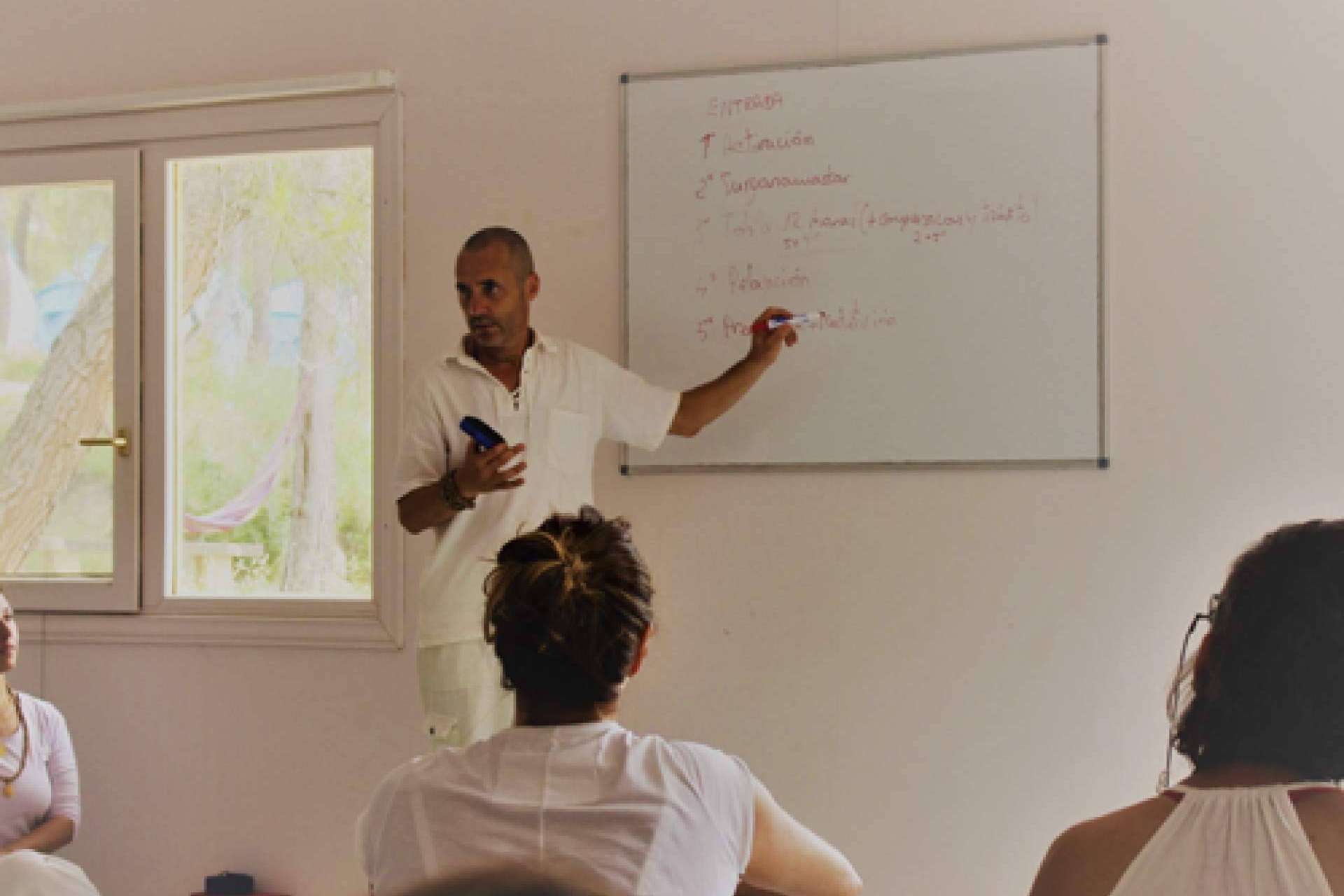 Escuela de Yoga Integral Mahashakti ofrece formación de profesores de yoga