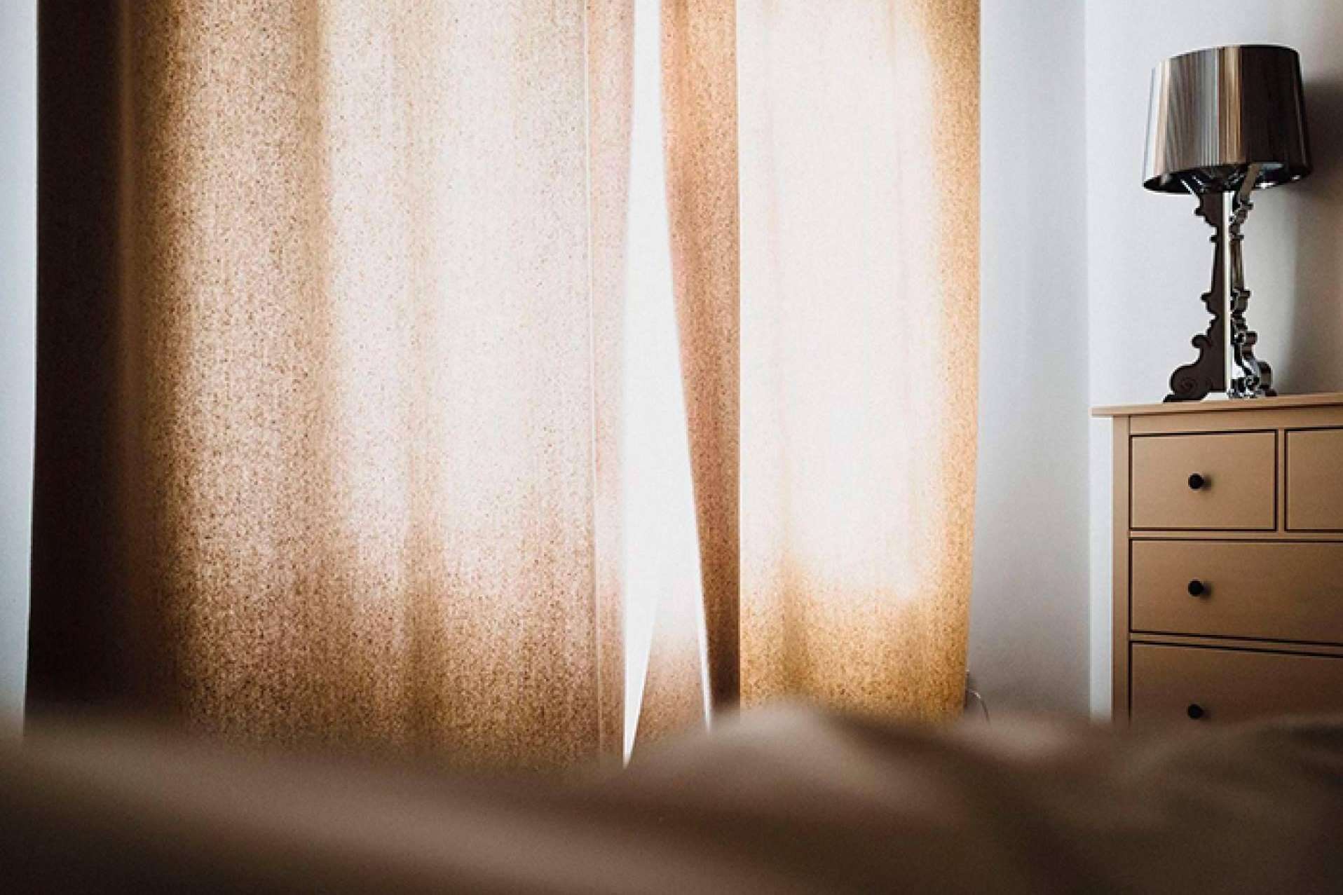 Cortinas a medida en Madrid con el servicio de venta e instalación de Decotex Siglo XXI