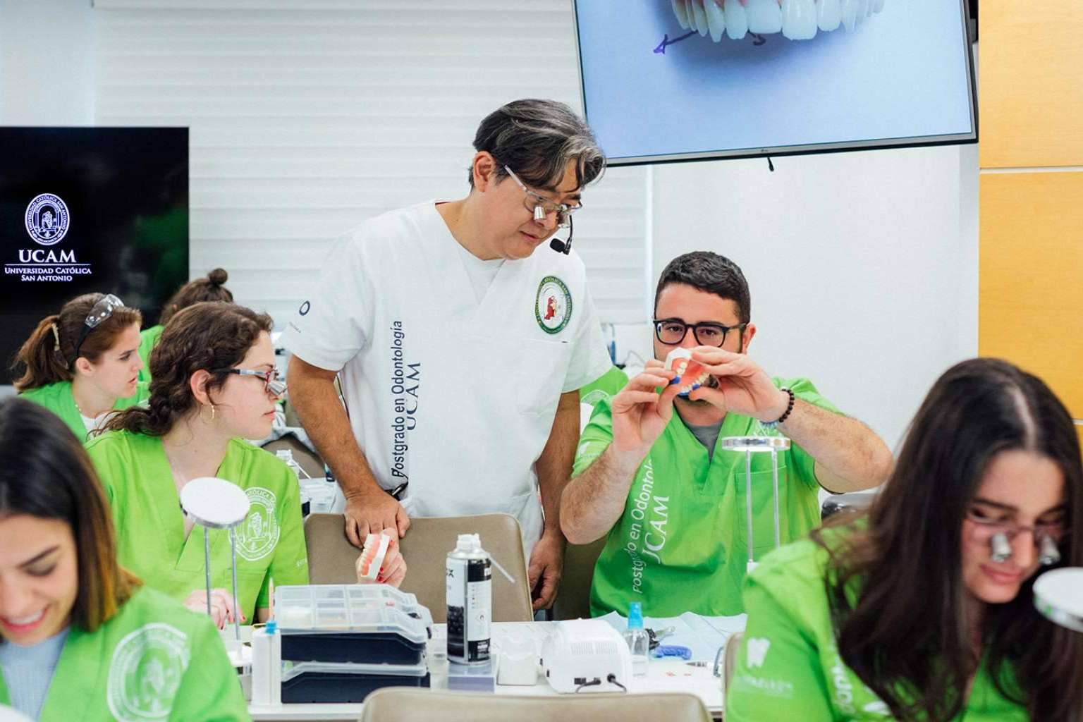 Estudiar rehabilitación oral de la mano de PgO UCAM