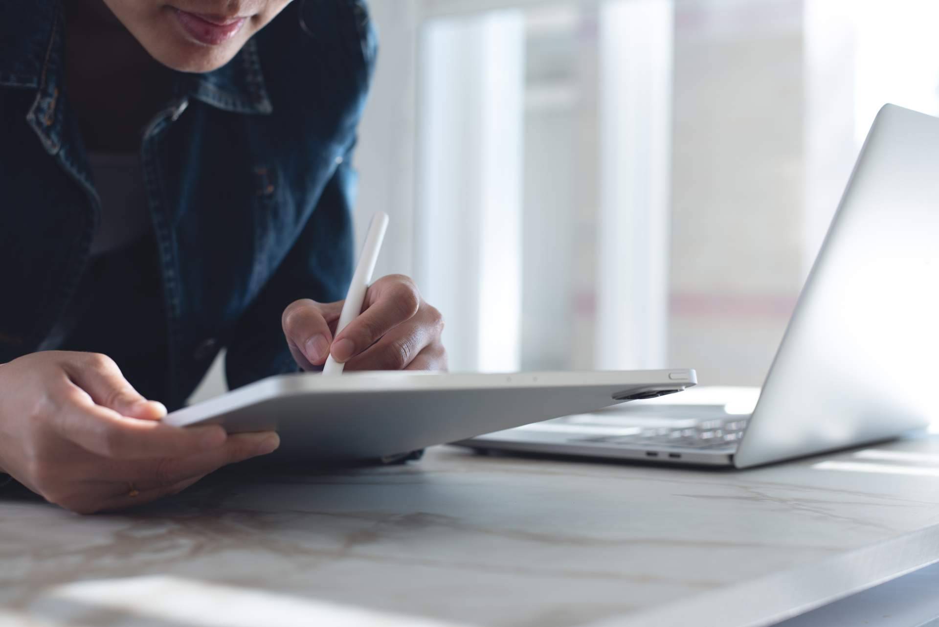 ¿Se busca a alguien que ayude, asesore, intermedie y ejecute el Kit Digital? ATTOMO Digital puede ayudar a acceder a la subvención para la digitalización de un negocio