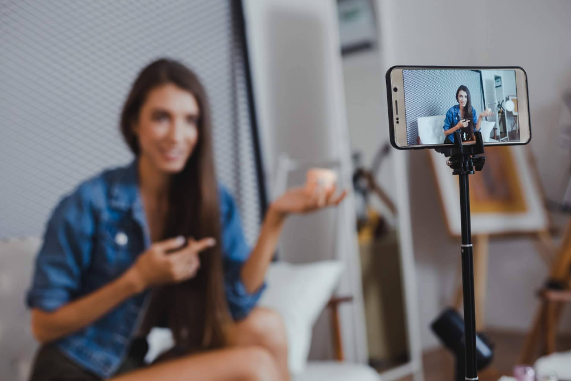 ¿Por qué los influencers deben contar con un servicio de asesoría?, con Asesoría Fiscália