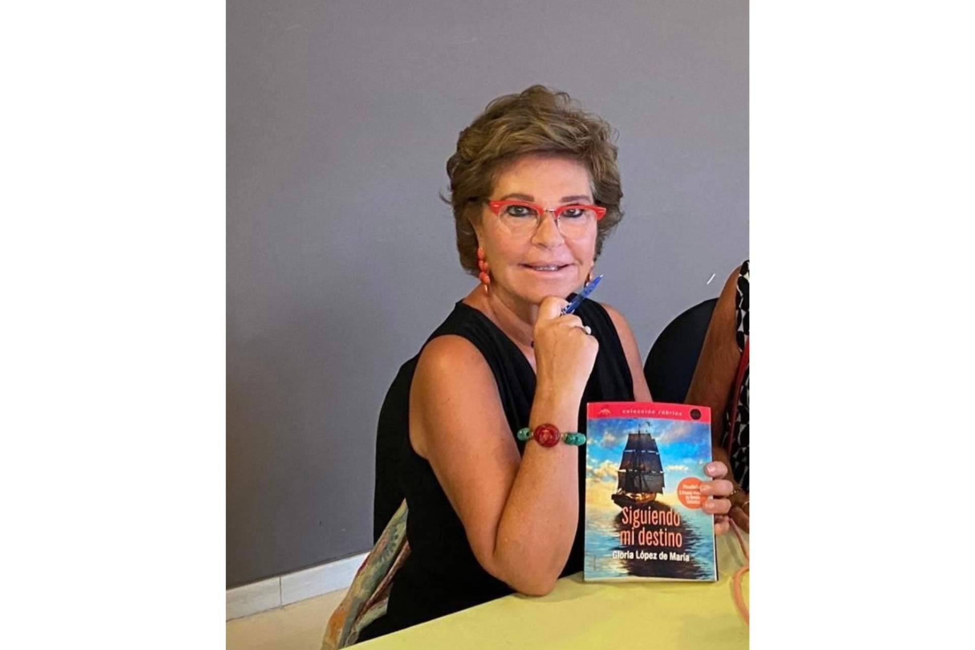 La última creación literaria de Gloria López de María, 'Siguiendo mi Destino'