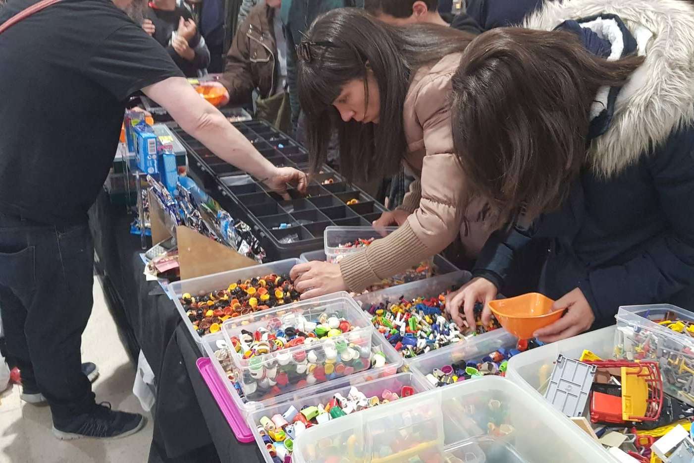 Se celebra el 17º aniversario del Mercado del Juguete de Madrid con una nueva etapa de diversión y fantasía