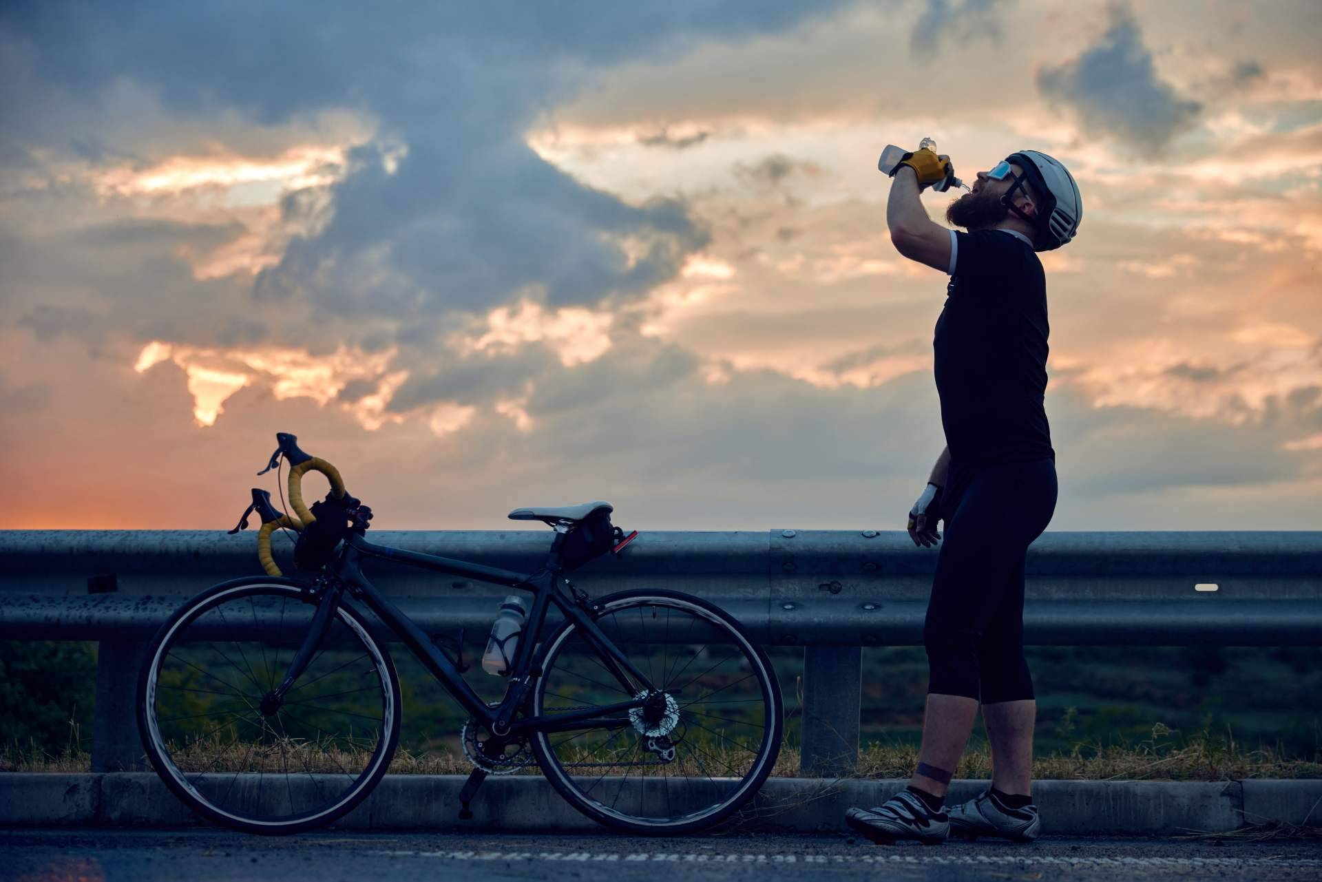 Qué productos se deben consumir durante la práctica del ciclismo