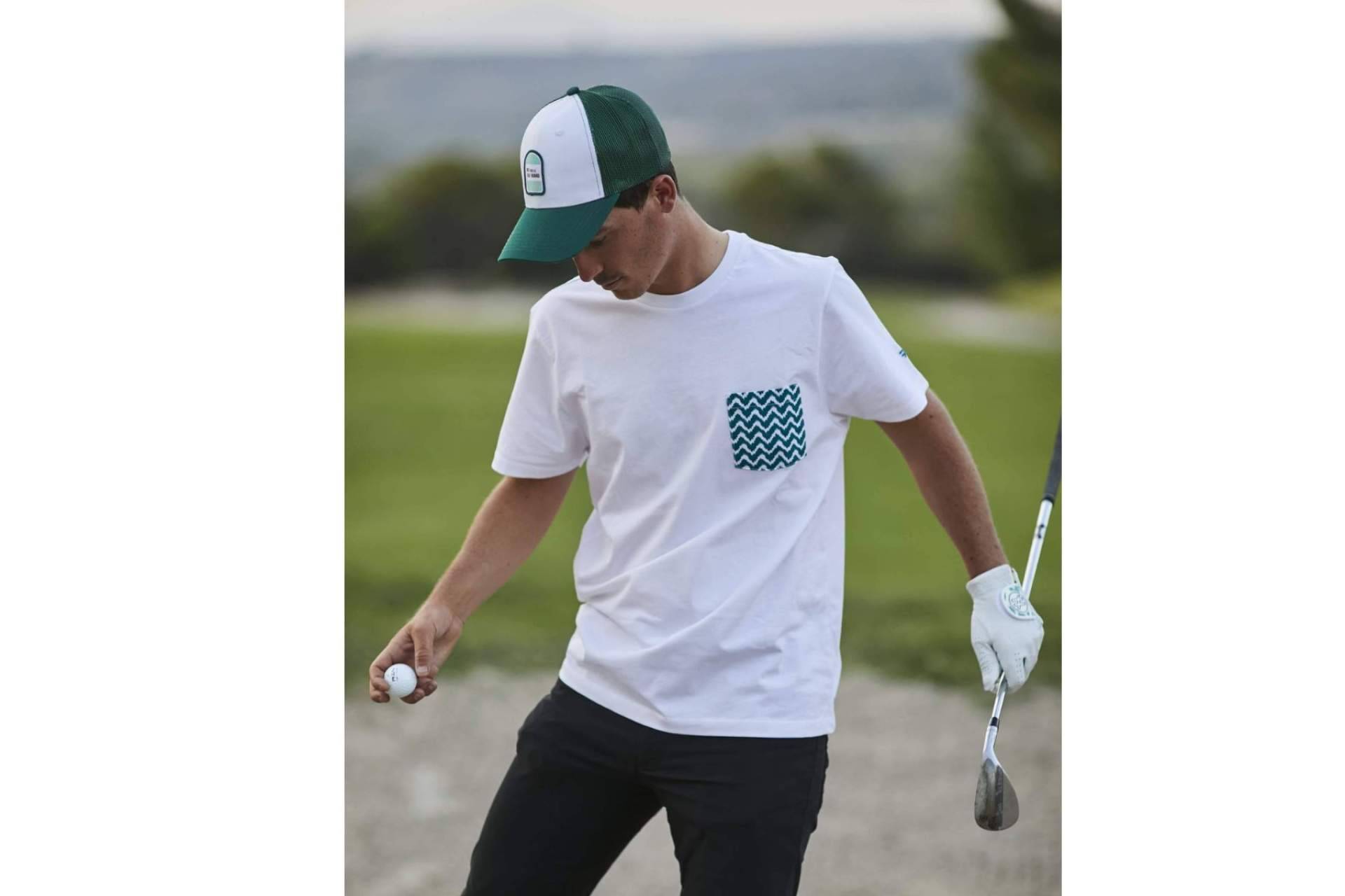 NGB Sports presenta la camiseta blanca para golf perfecta para dentro y fuera del campo