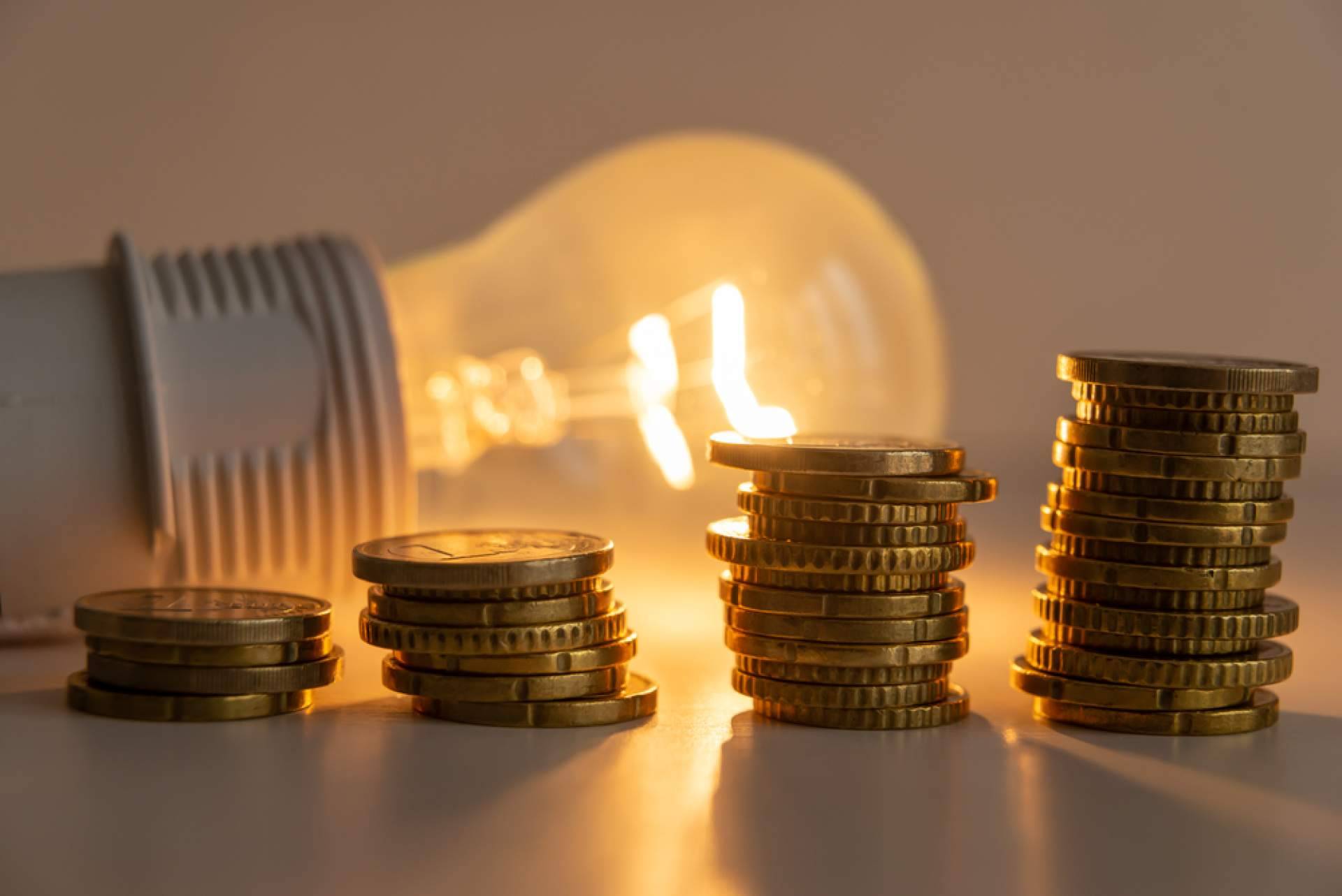 Cómo saber a qué hora es más barata la luz, de la mano de Apaga Luz