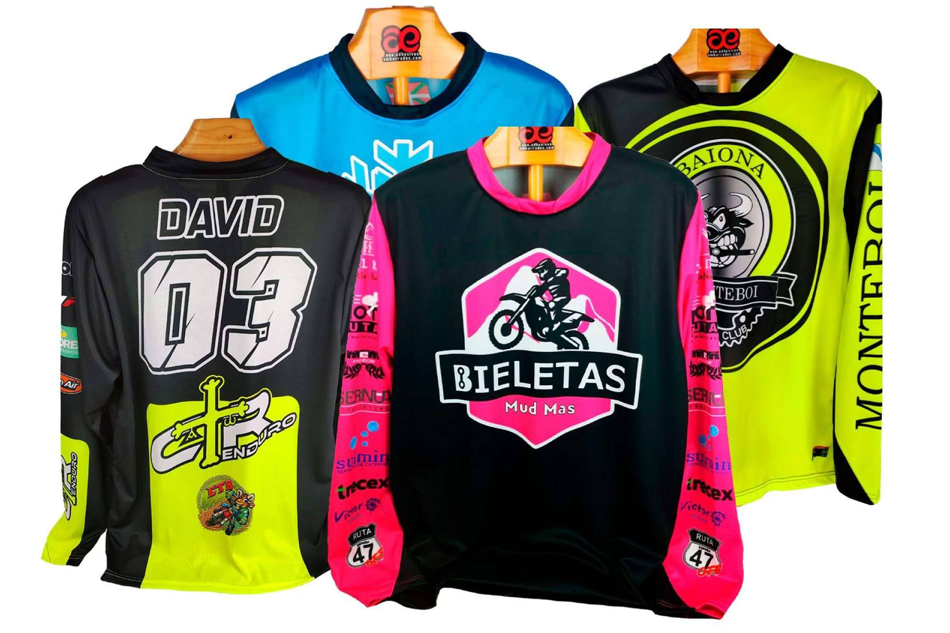 Equipaciones personalizadas para motos offroad, de la mano de ADHESIVOSEMBARRADOS