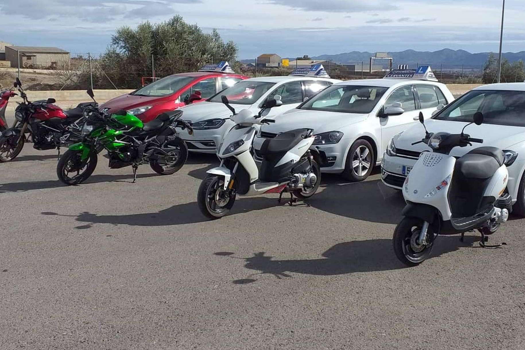 Obtener el permiso de conducir moto de la mano de Autoescuela Cervantes