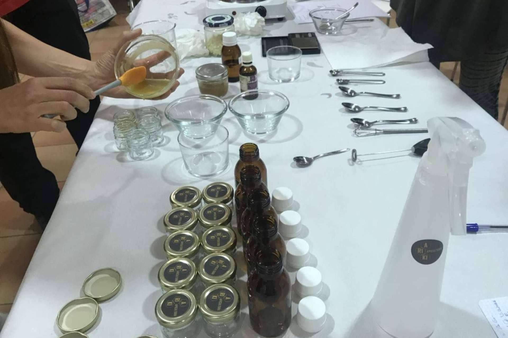 Cursos Apicultura presenta su taller de cosmética apícola