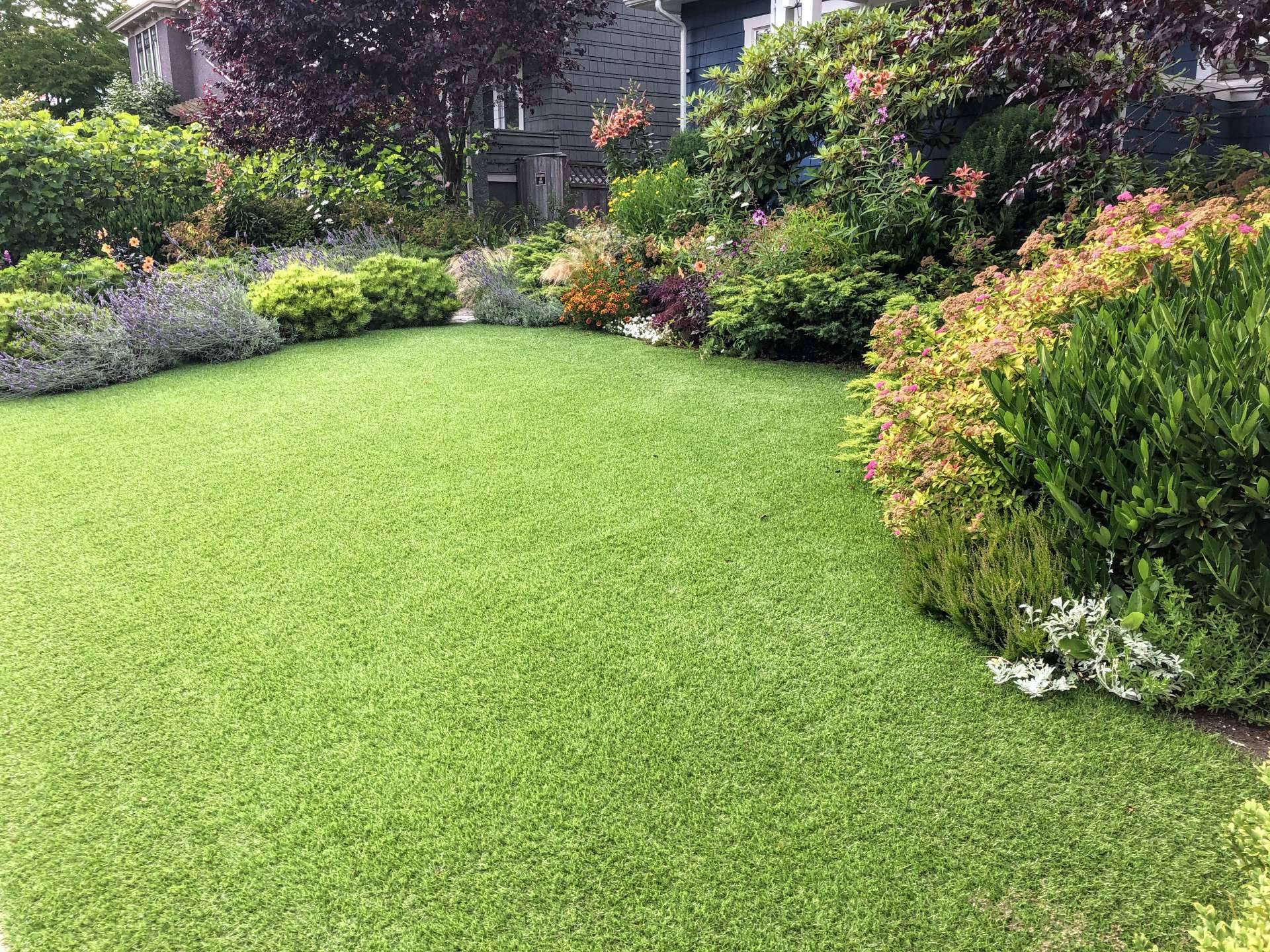 Desarrollo de jardines con césped artificial, de la mano de Eurocesped