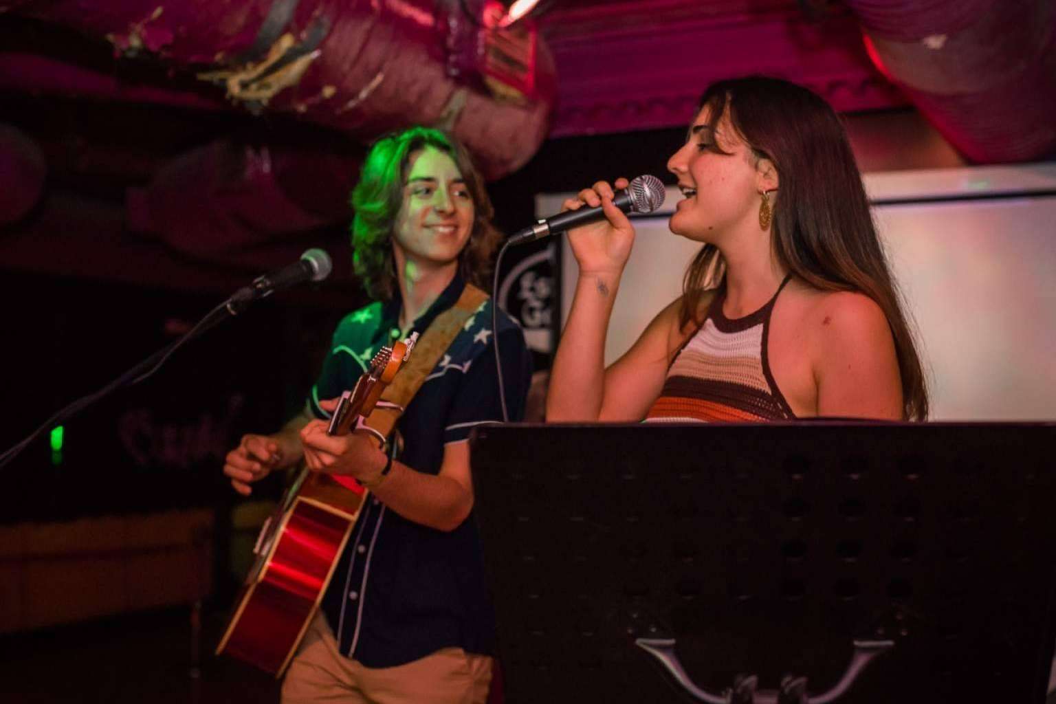Música en vivo, la clave de las dos empresas que revolucionan la hostelería