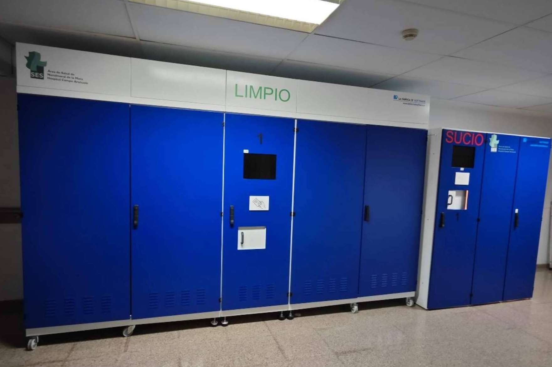 La dispensadora automática de prendas laborales como uniformes, de La Fábrica de Software
