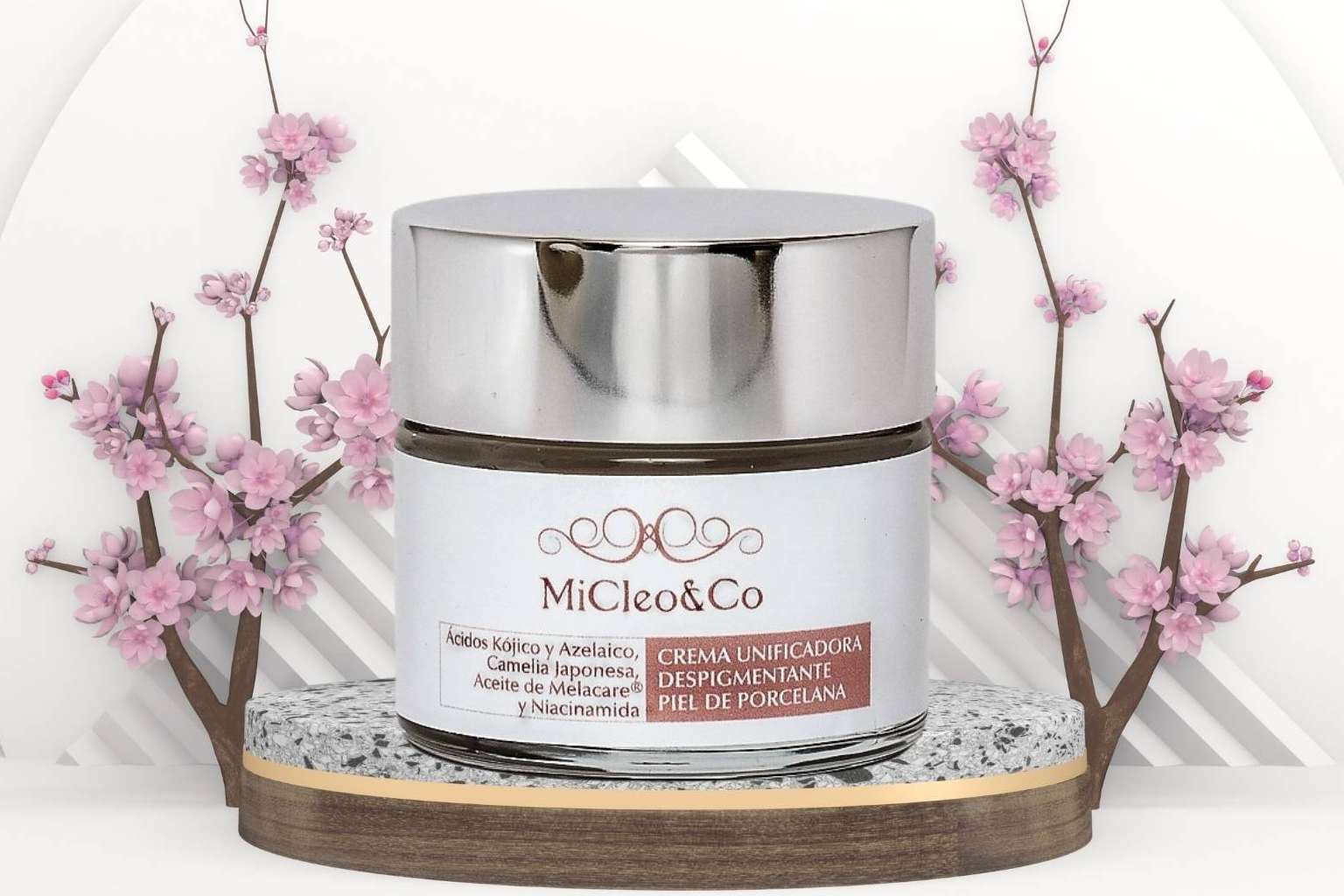 MiCleo&Co dispone de productos con resultados comprobados para renovar y despigmentar la piel eliminando manchas