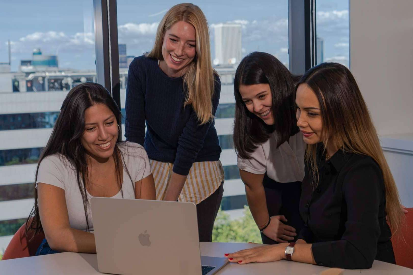 Primera Impresión ofrece un servicio de personal branding para conseguir una identidad corporativa sólida y efectiva