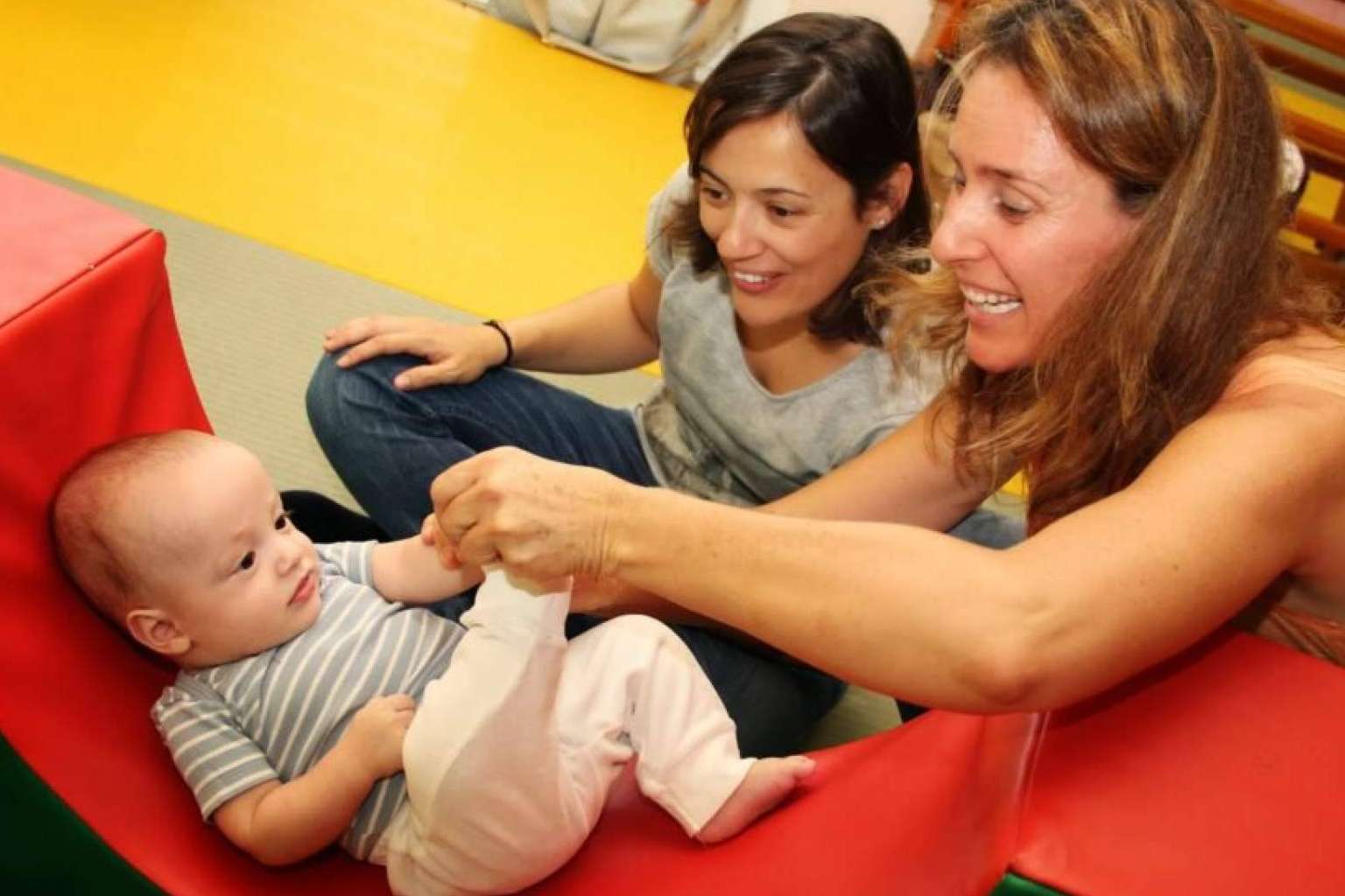 Formación en psicomotricidad acuática y tierra para bebés y niños con Lenoarmi