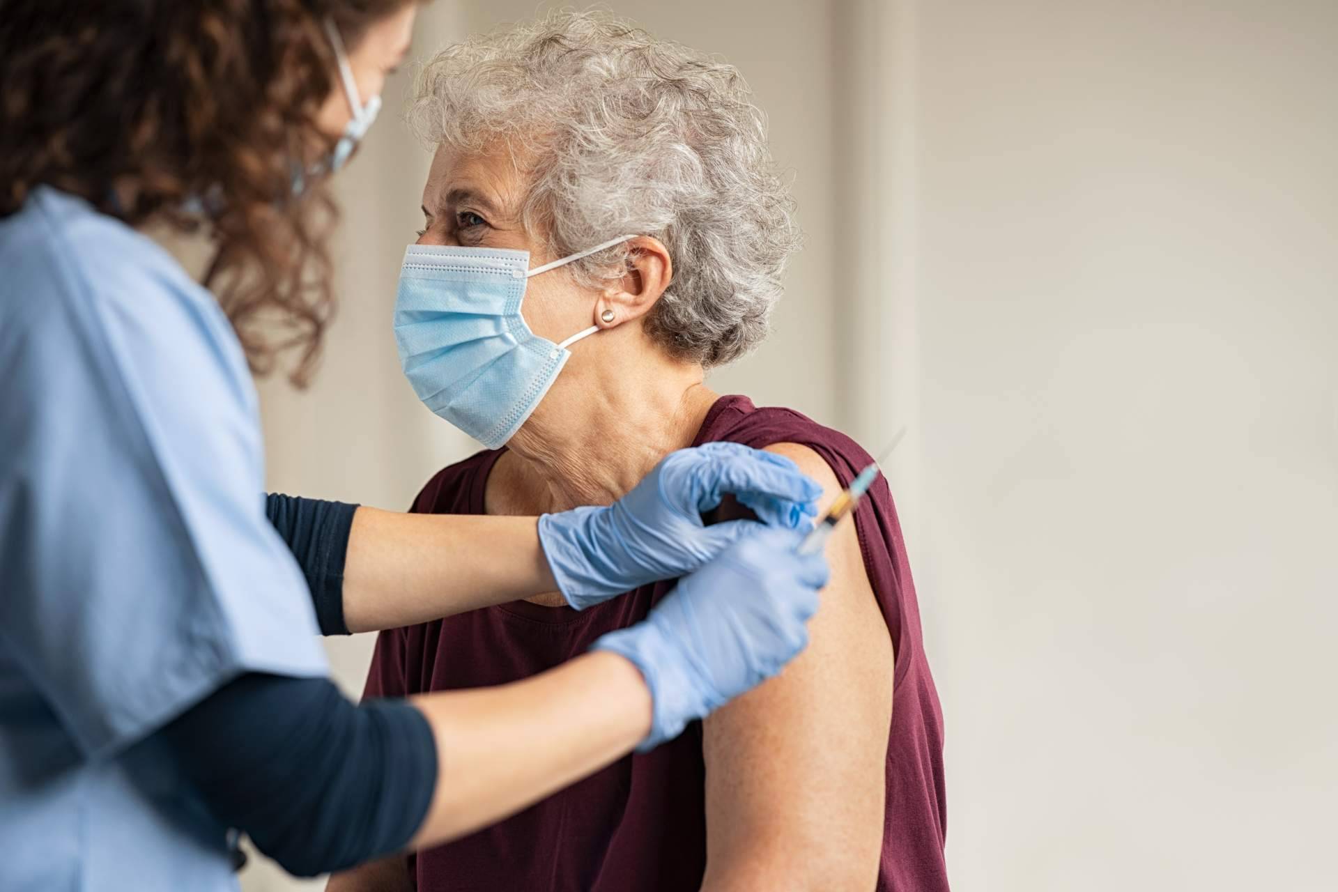 Fenaer anima a sumarse a la campaña de vacunación en marcha a los pacientes respiratorios crónicos