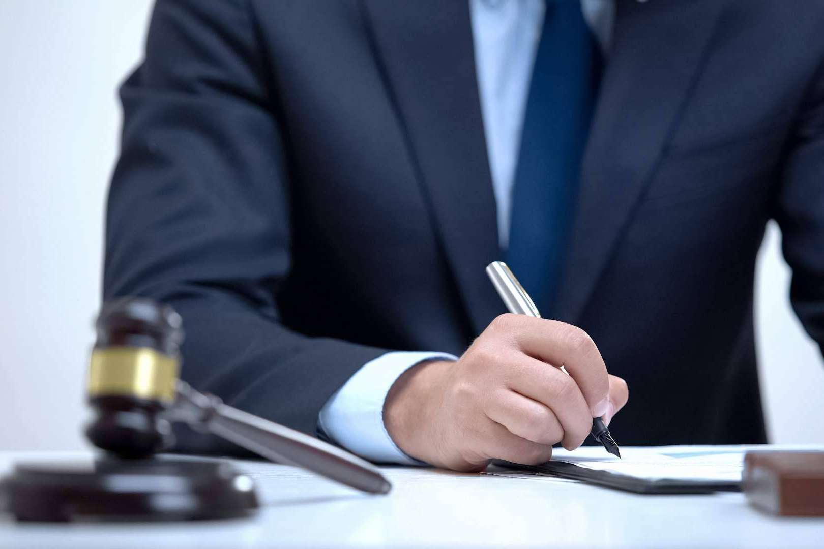 ¿Cómo denunciar a un compañero de trabajo?, por Tierno Centella