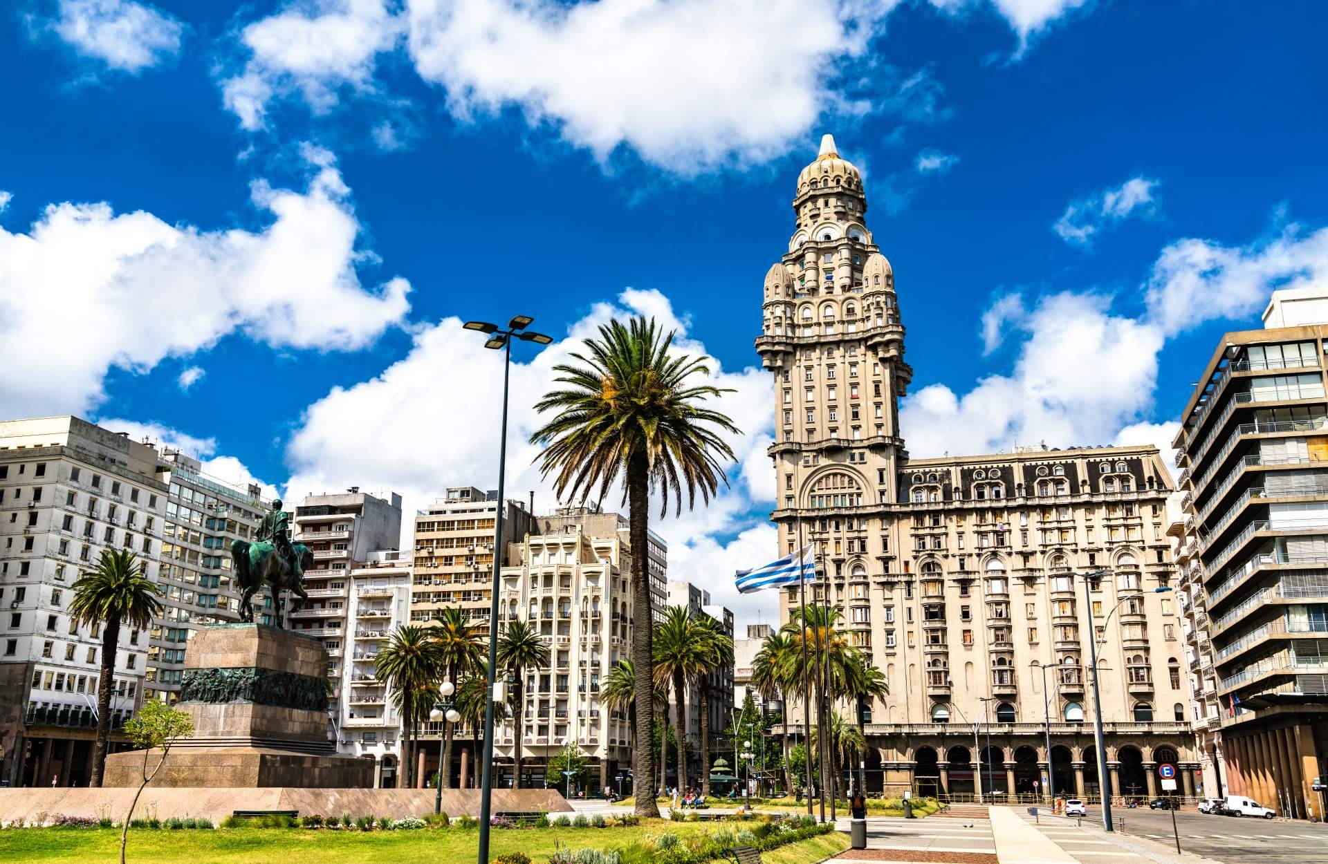 Entrevista a Martin Patiño, director de Inmobiliaria Rialto, para conocer las ventajas que ofrece Montevideo a la hora de invertir