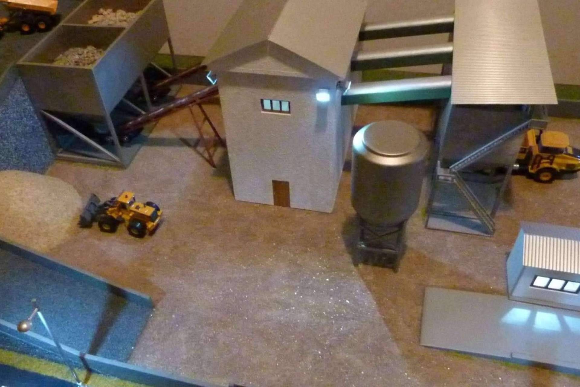 Los especialistas de No Solo Maquetas elaboran maquetas que simulan procesos industriales